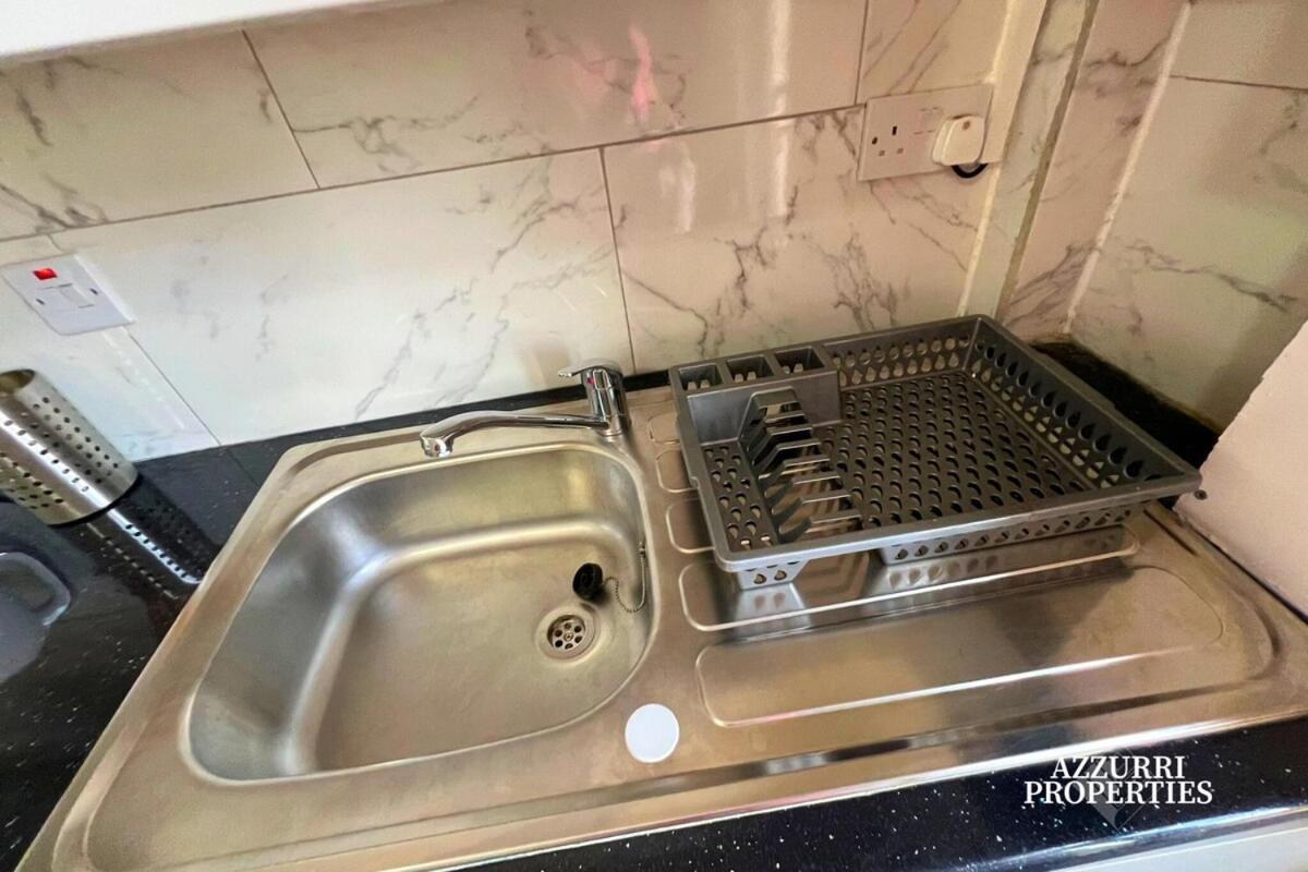 Apartment Two Bed Flat - 6 Minutes To Canning Town Station