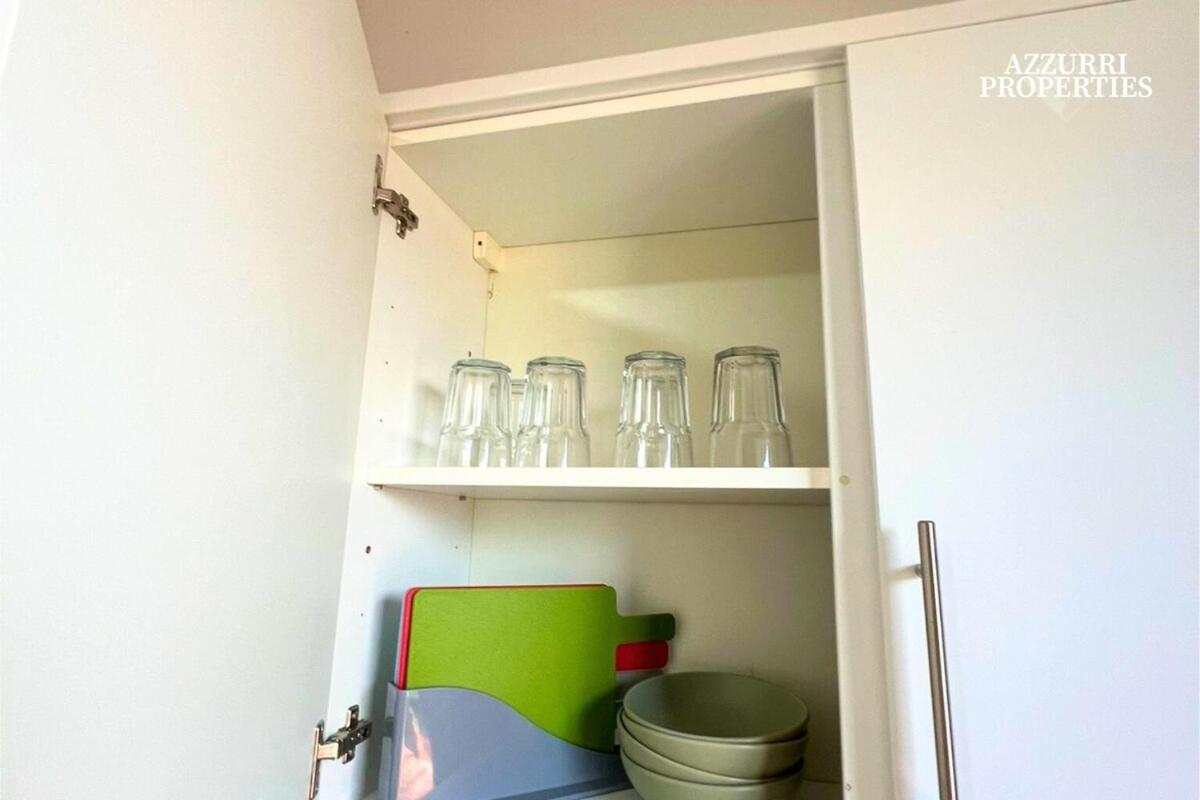 Two Bed Flat - 6 Minutes To Canning Town Station London