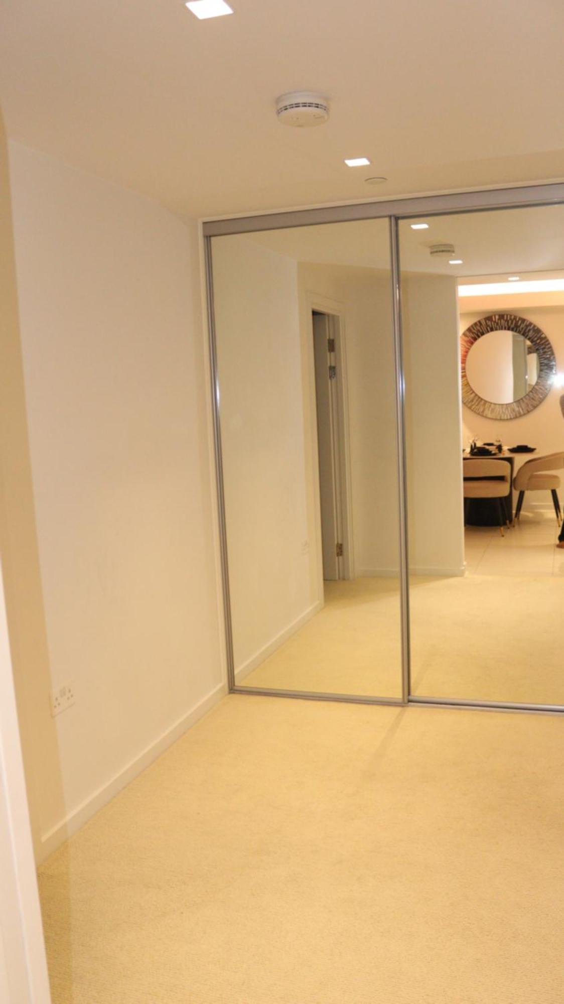 Appartement Luxury 1 Bedroom In With Free Parking *