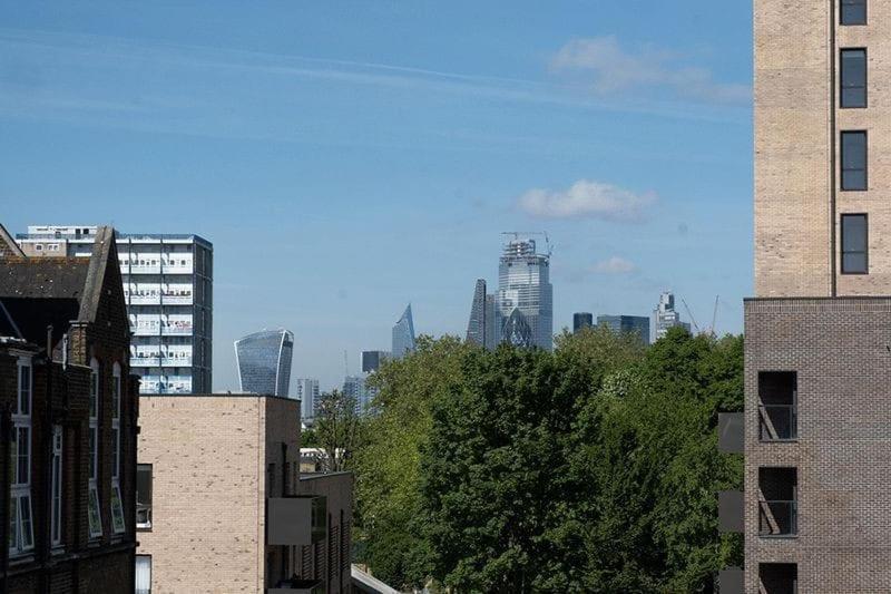 Airy One-bed In Limehouse With Views Of The Apartamento *