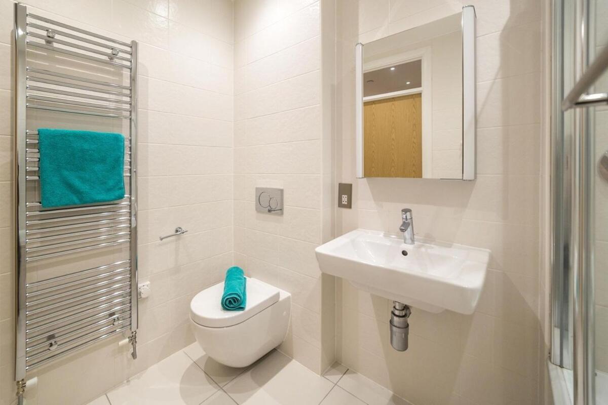 New Chic Luxury Flat View At Isle Of Dogs And The