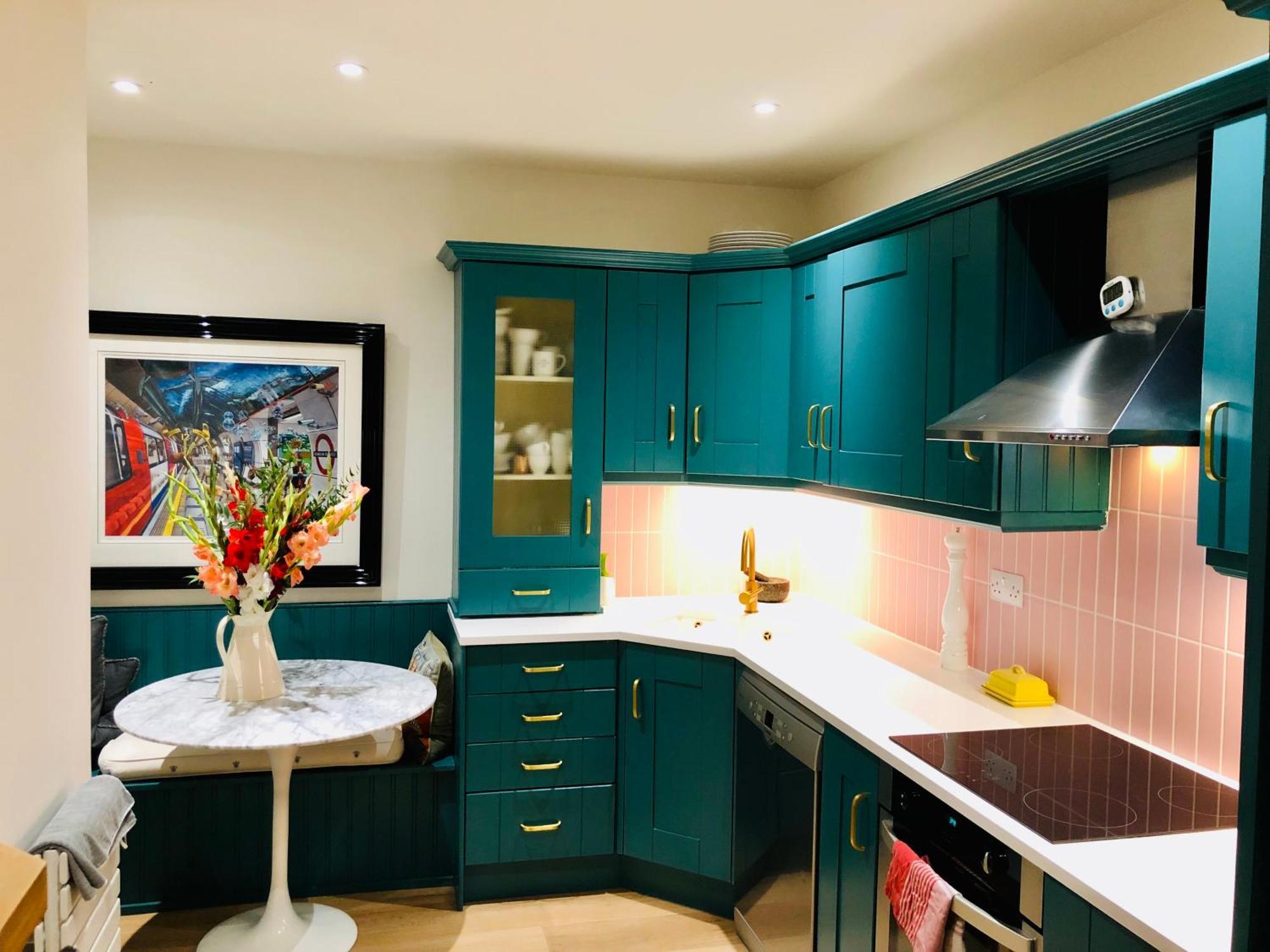 Kings Cross Highbury Angel Oxford Circus Apartment