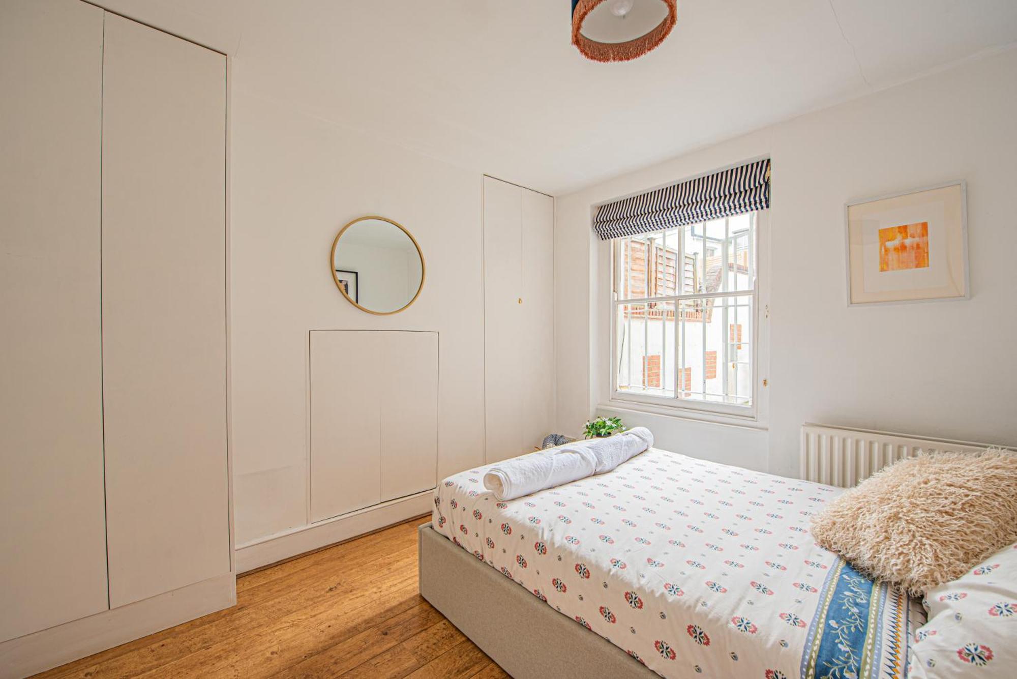 Stylish 2-bed Flat Near Hammersmith & Holland Park Apartment *