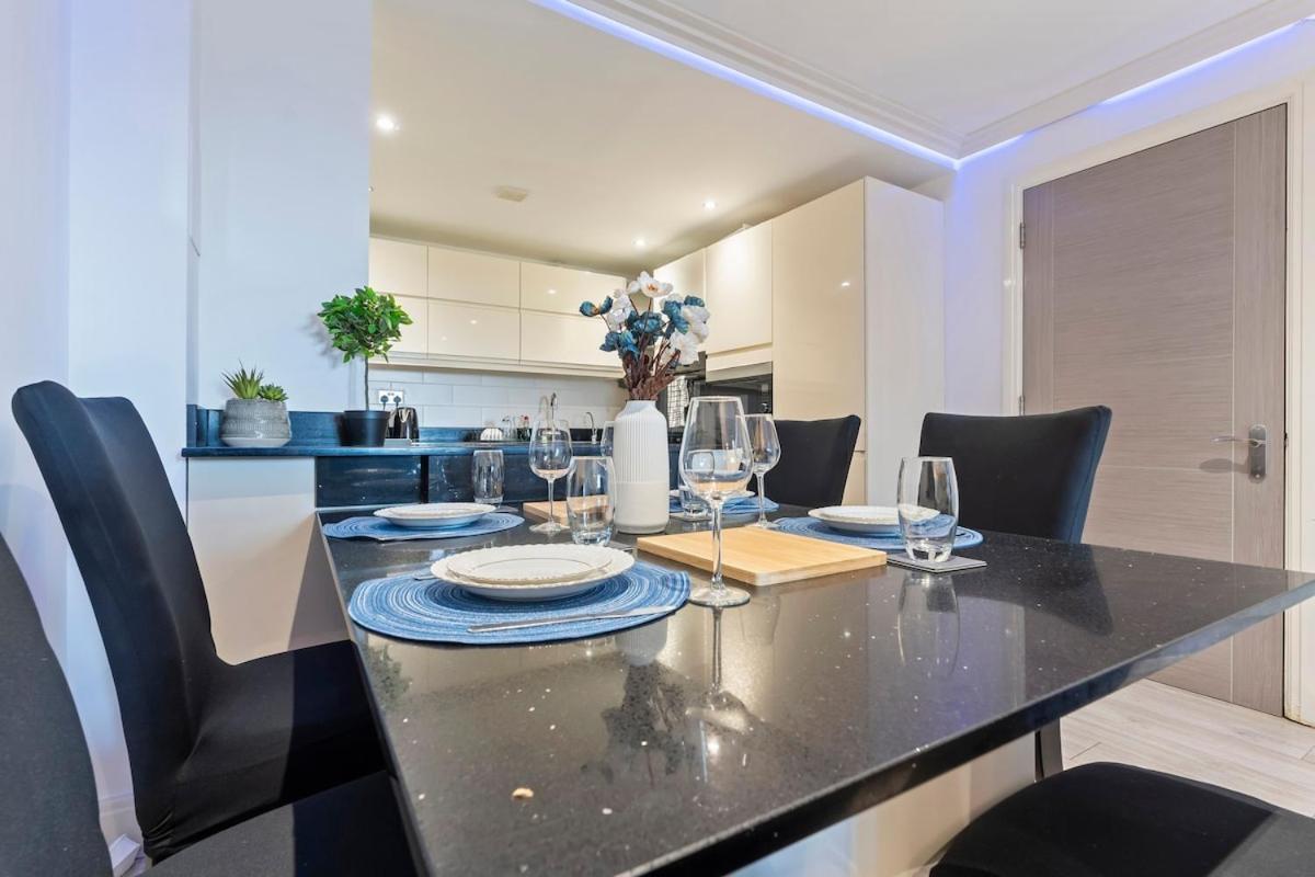 Monopoly - Luxurious High-tech Bright & Spacious Flat * London