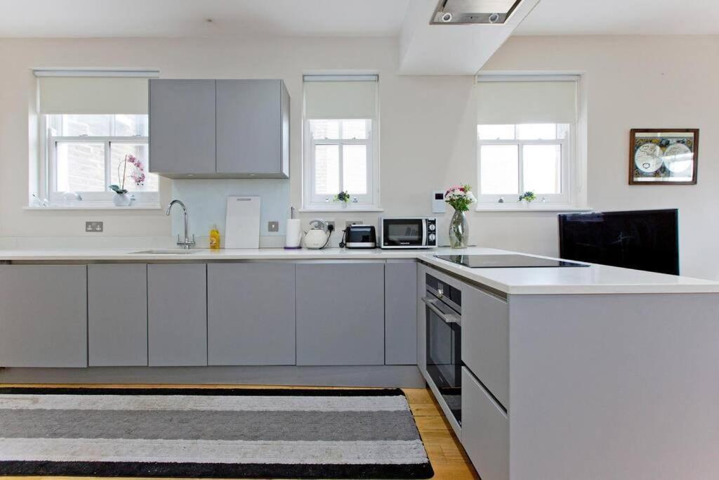 Cute 1bed Duplex Kensington No5 Appartement Londen