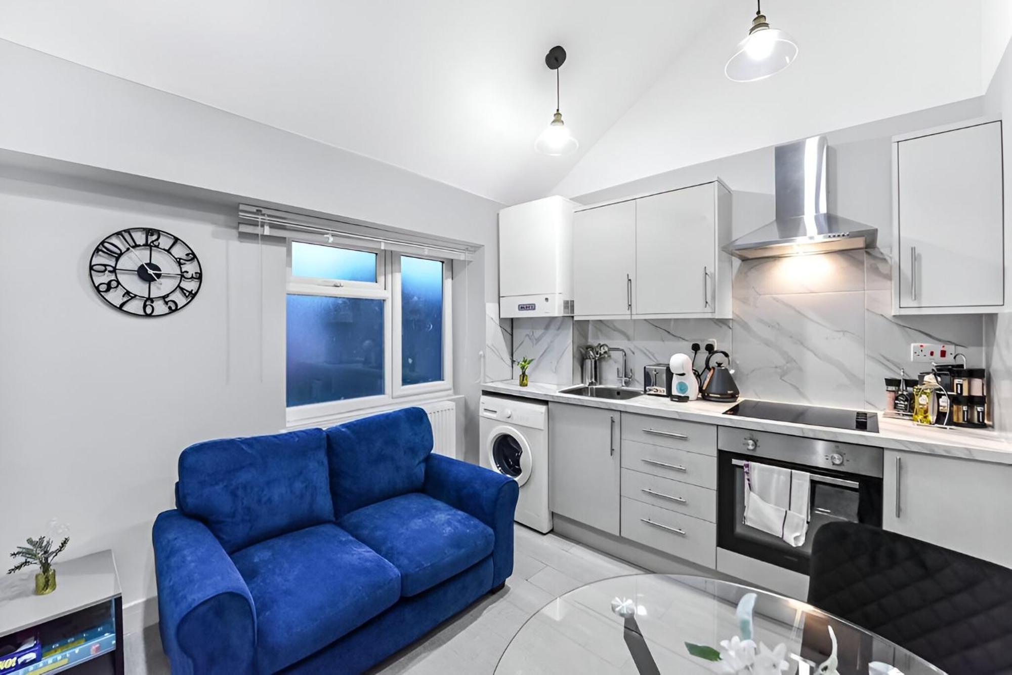 Convenient 1br Flat With Kitchen, Perfect For Two! * Londres