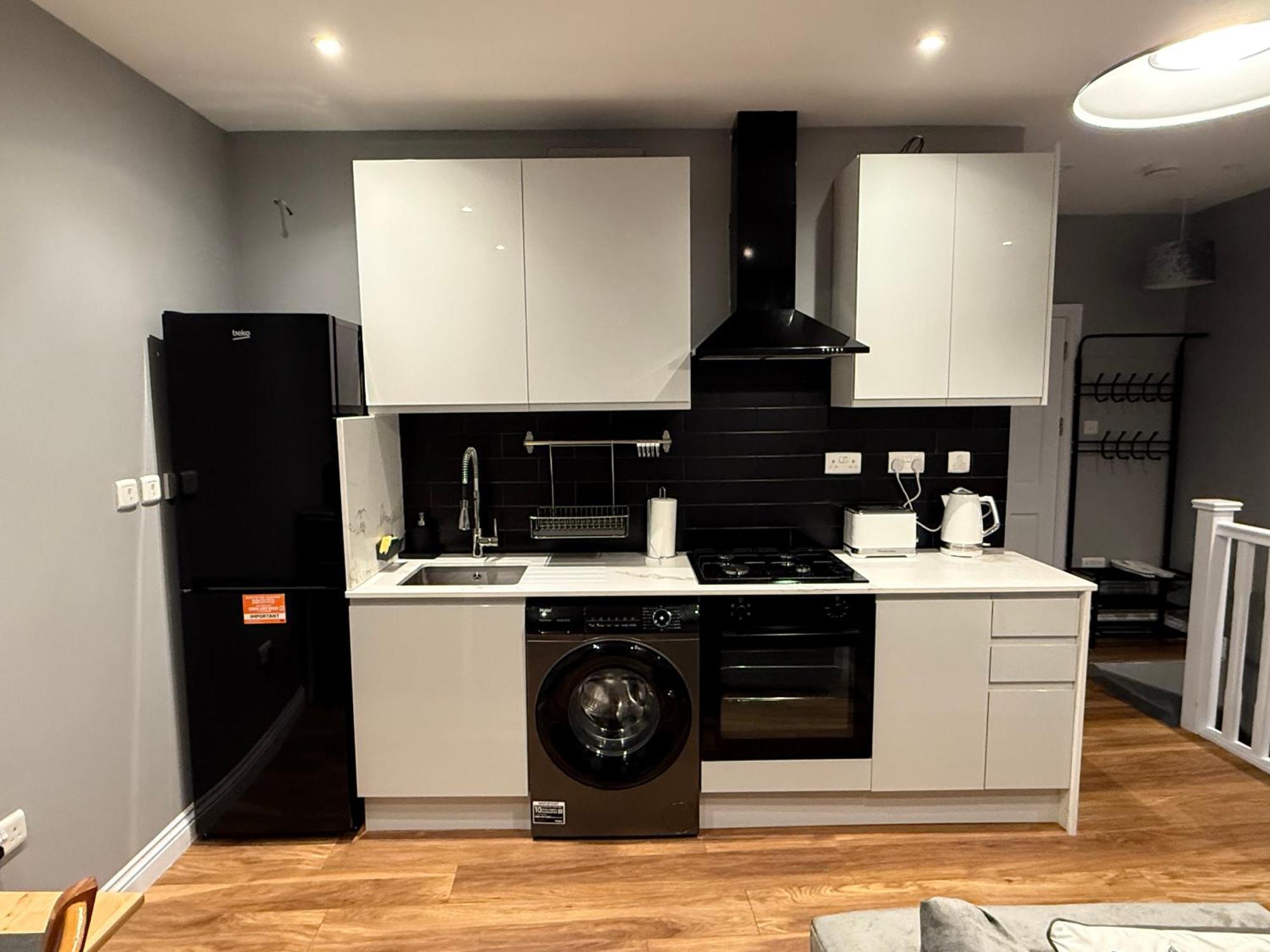 One Bed Flat In Clapham Junction *
