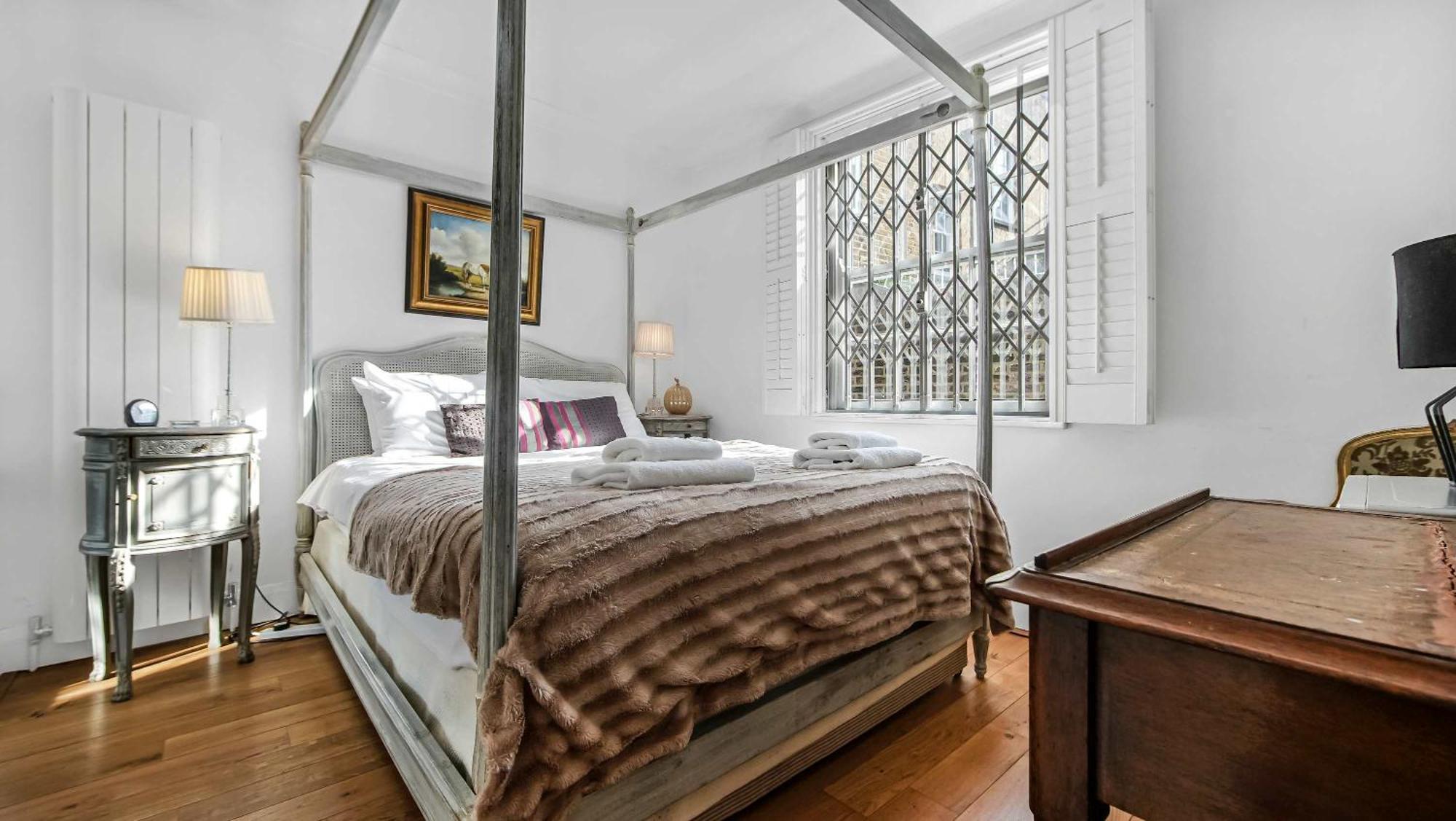 The Knightsbridge Location London