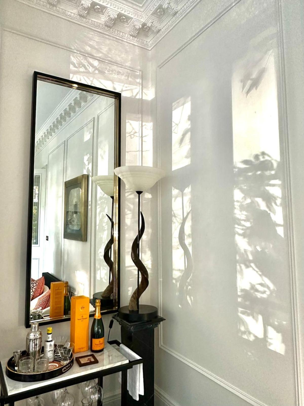Palatial, Elegant 1000sqft - London