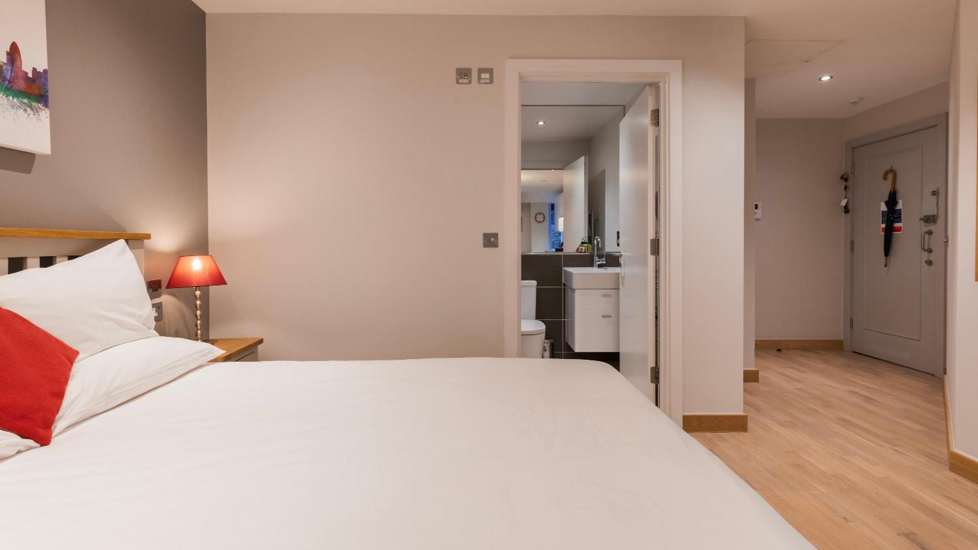 Appartement Barbican Serviced By Lovelystay Londen