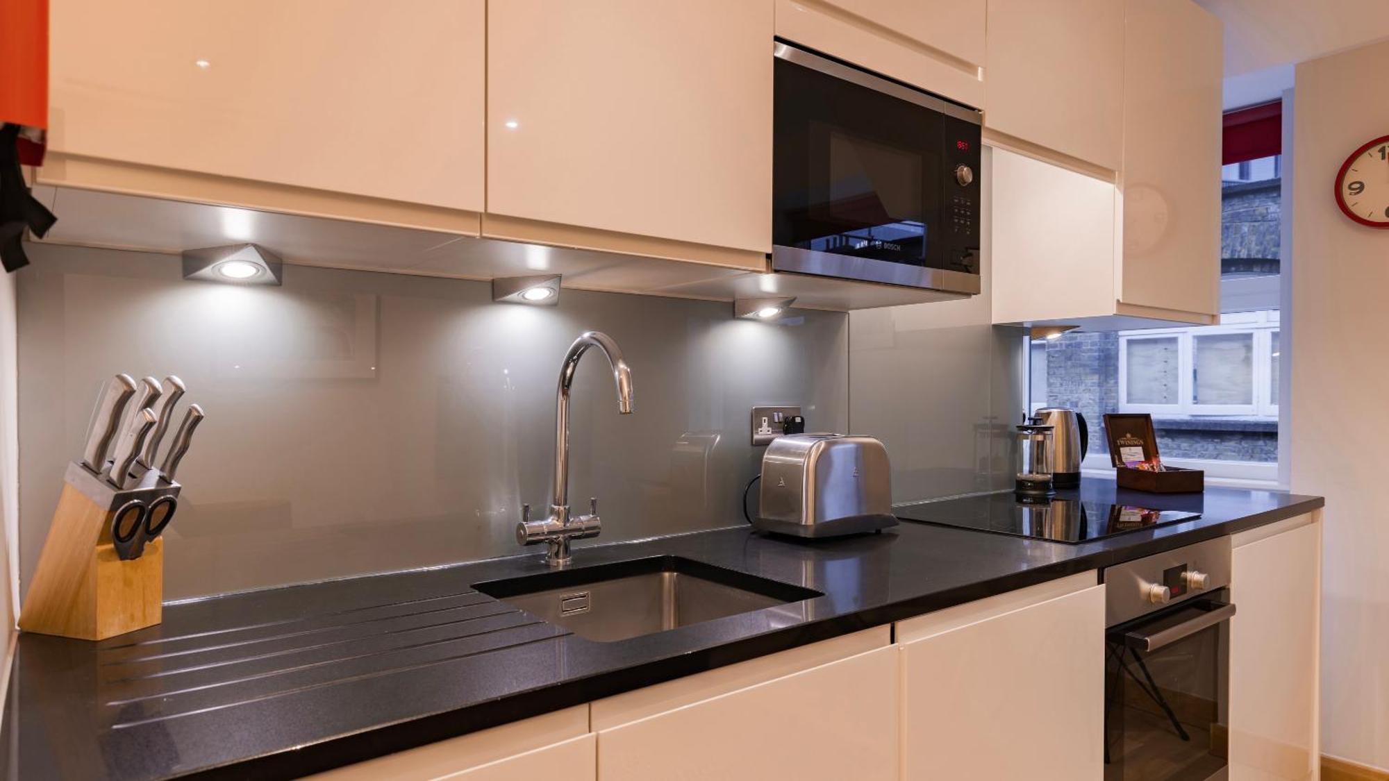 Barbican Serviced By Lovelystay Londen