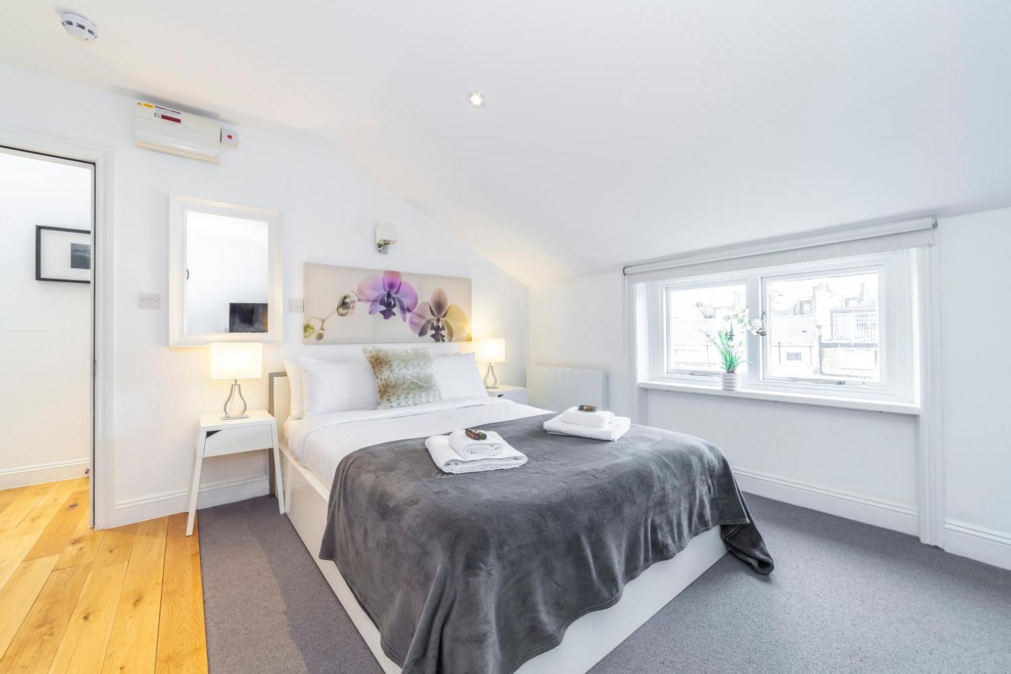 Amazing Modern Studio, Prestigious Paddington Apartamento Londres