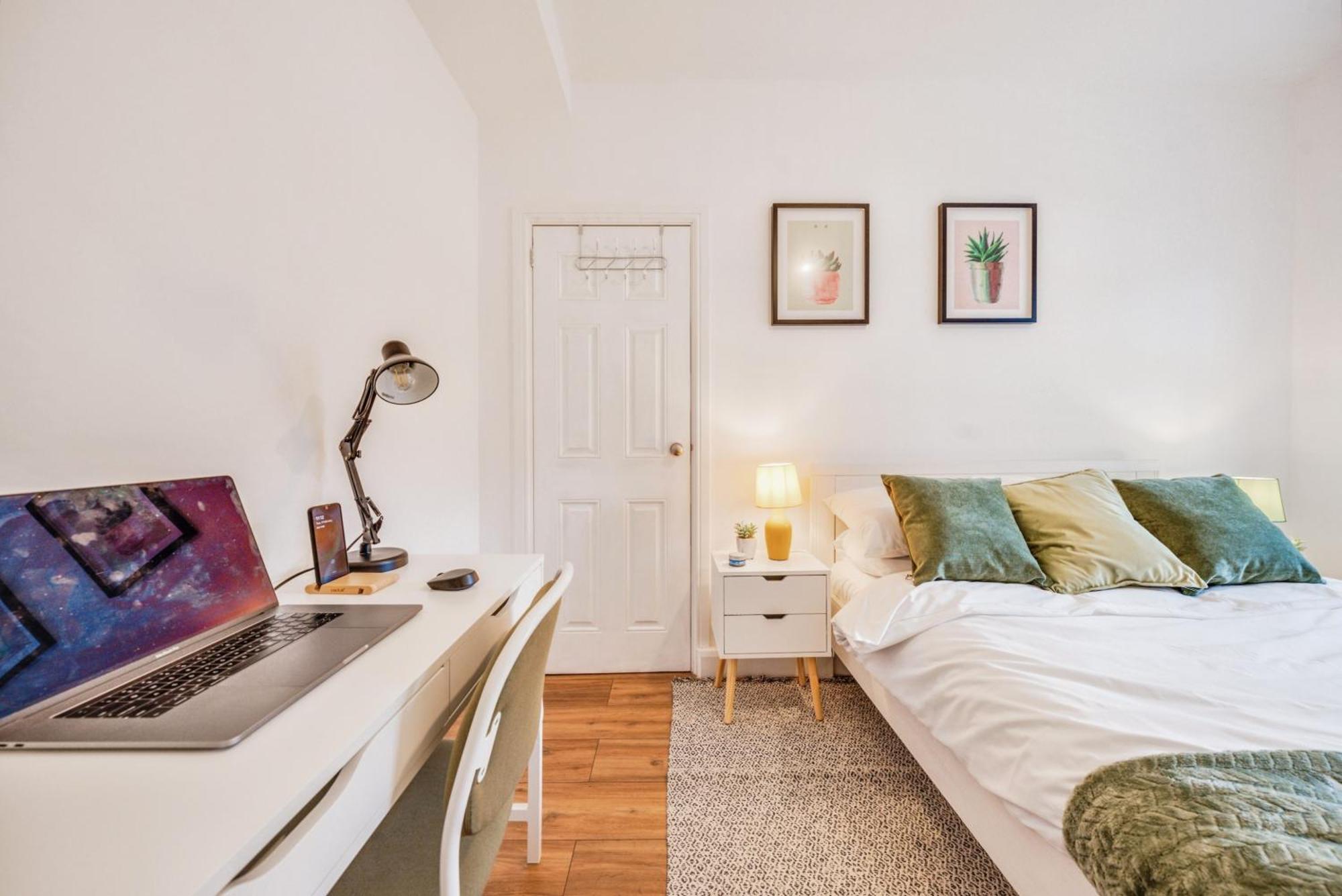 Apartment Stylish Flat, Bridge, Free Weekend Parking *