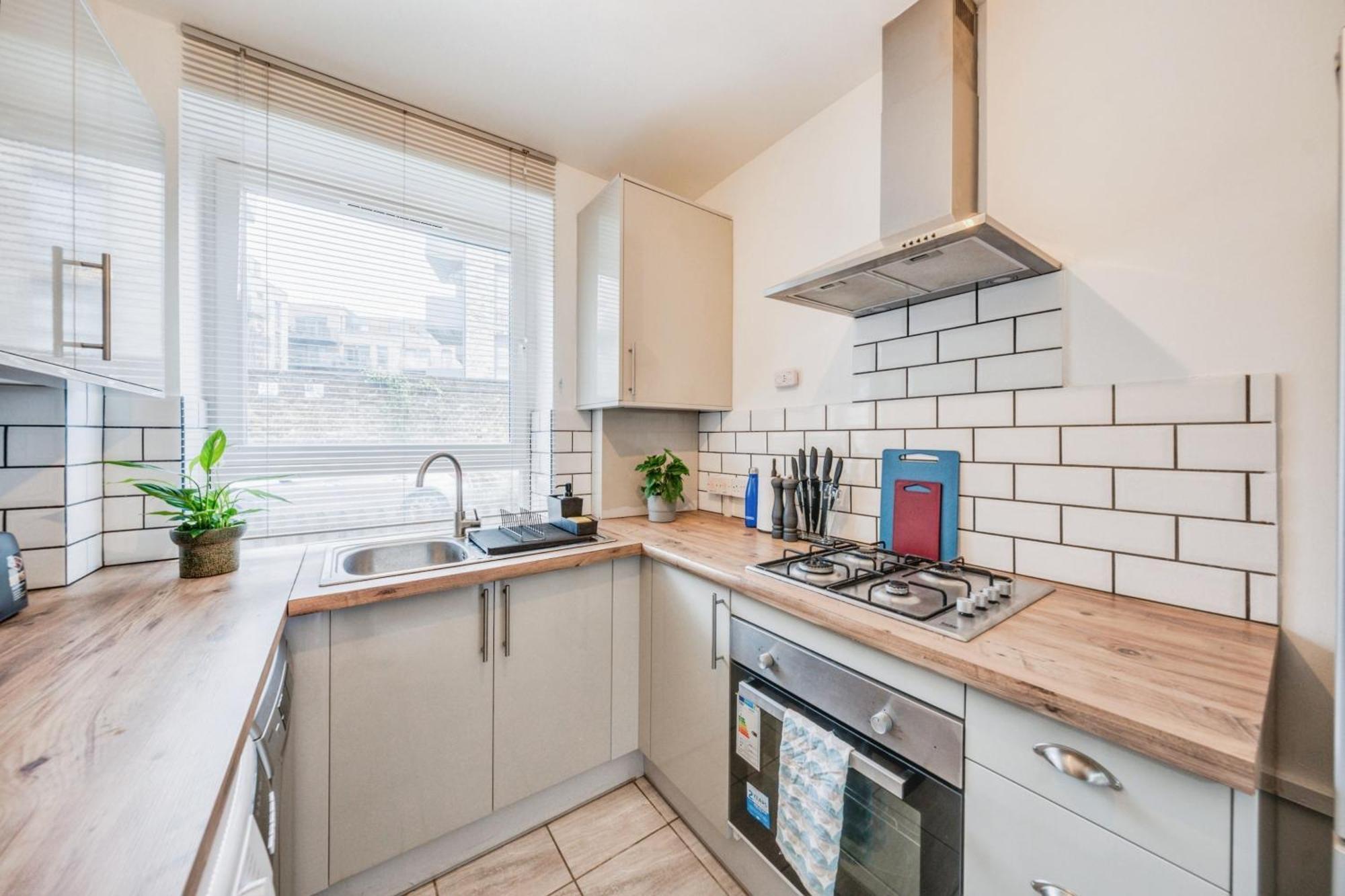Stylish Flat, Bridge, Free Weekend Parking *