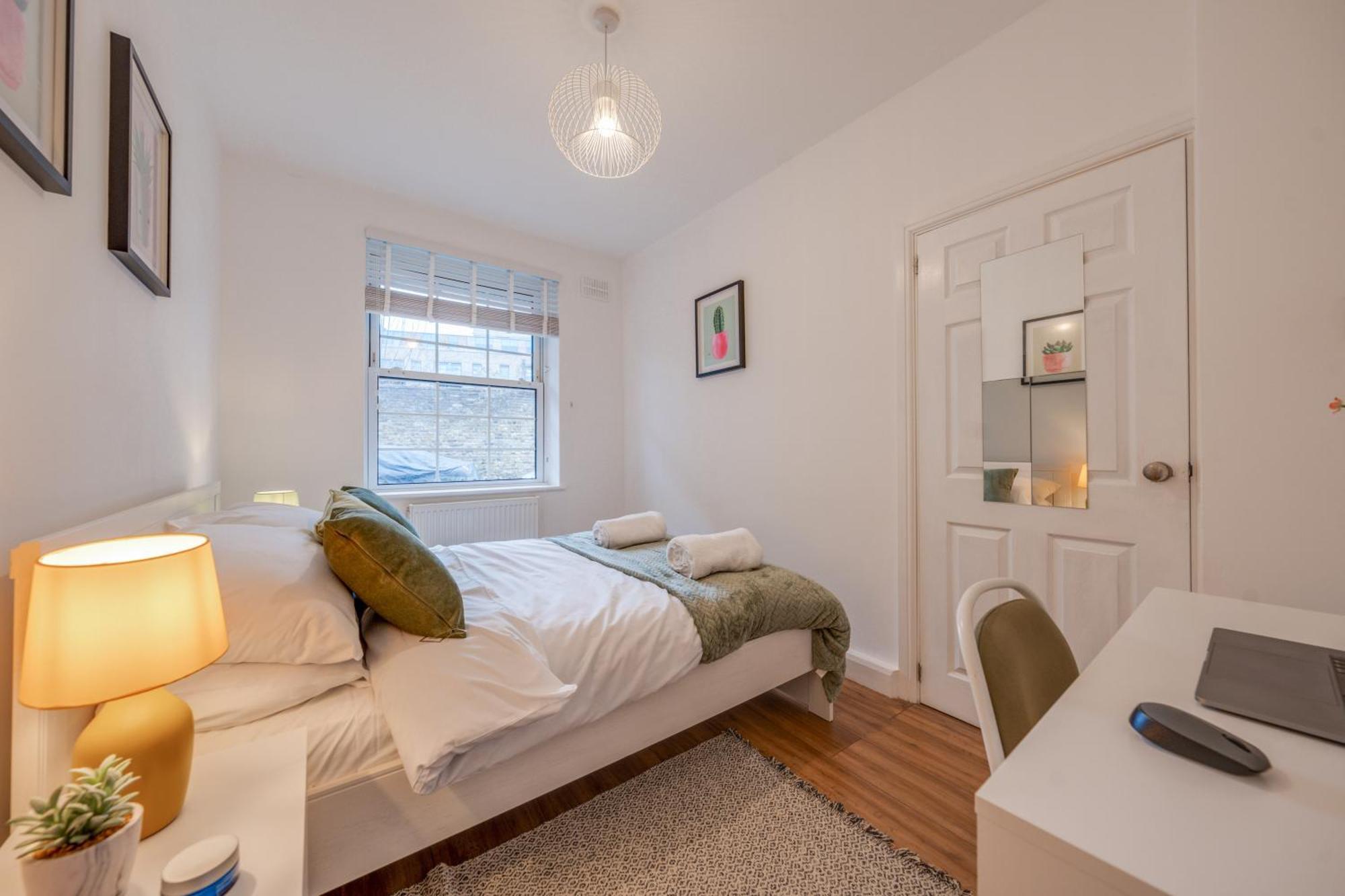 Stylish Flat, Bridge, Free Weekend Parking