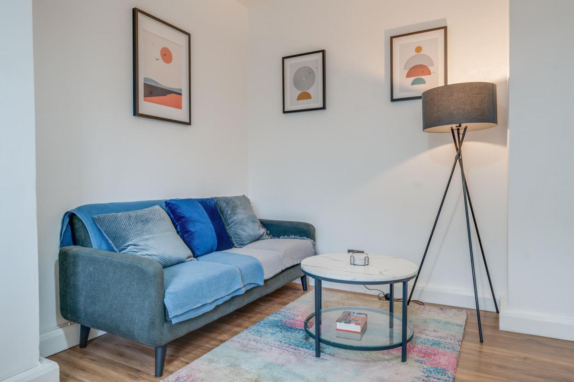 Stylish Flat, Bridge, Free Weekend Parking Apartment London