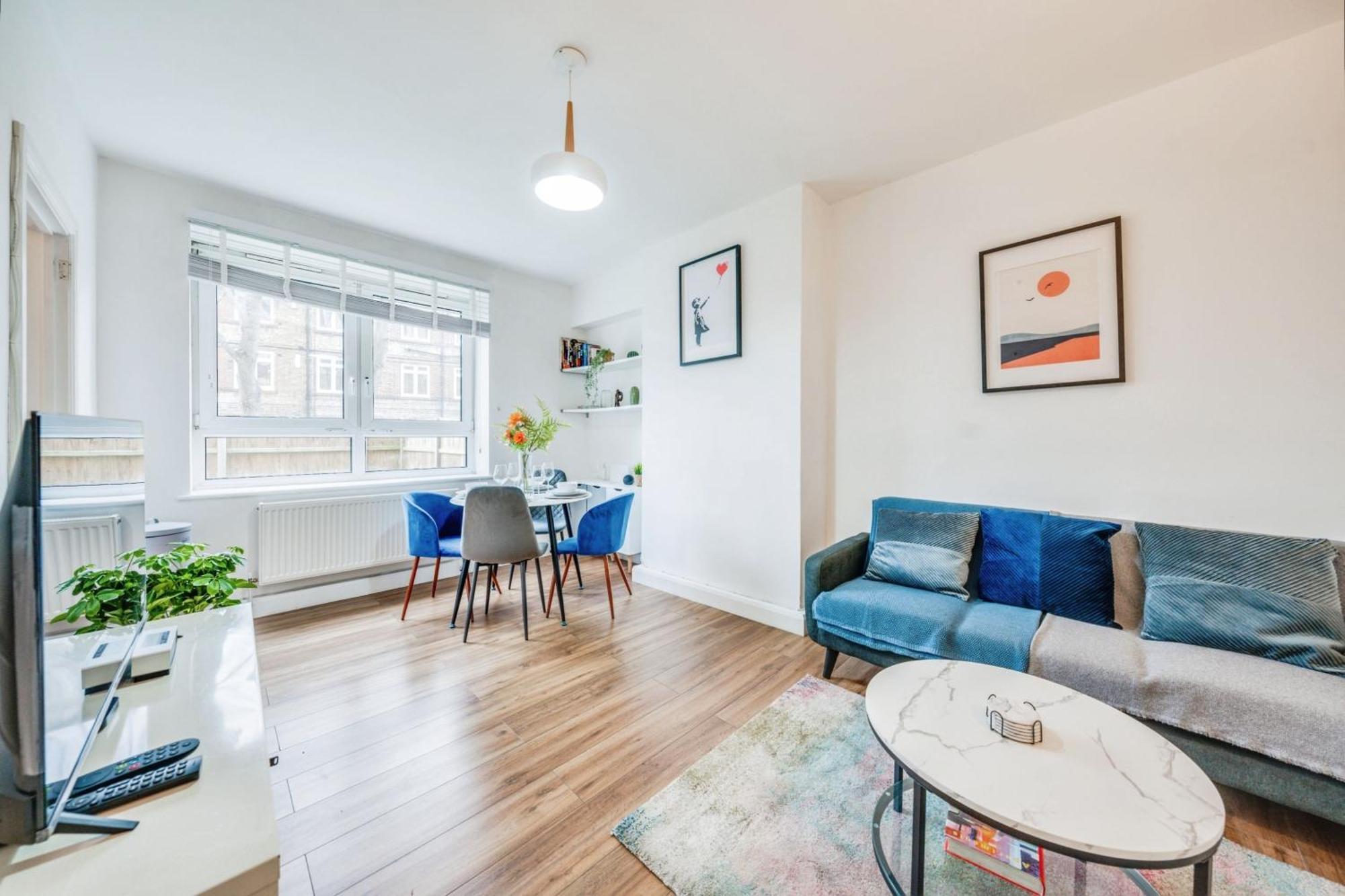 Stylish Flat, Bridge, Free Weekend Parking Apartment London
