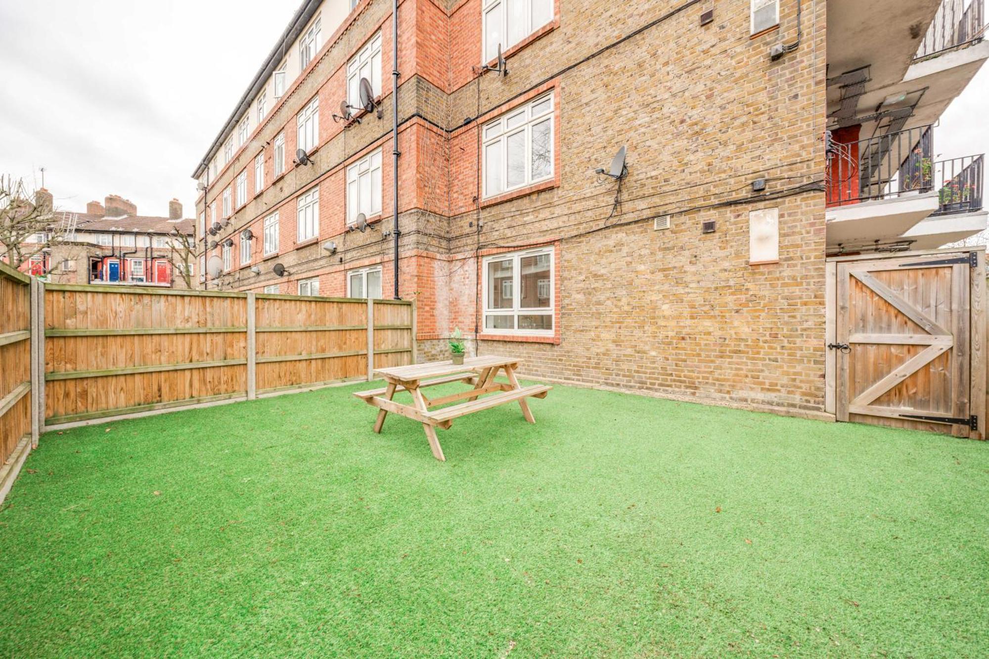 Stylish Flat, Bridge, Free Weekend Parking Apartment London