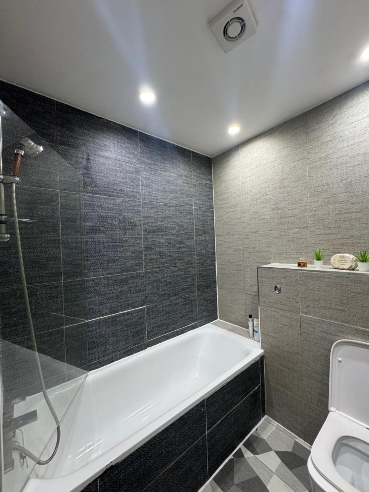 Modern Apartment *