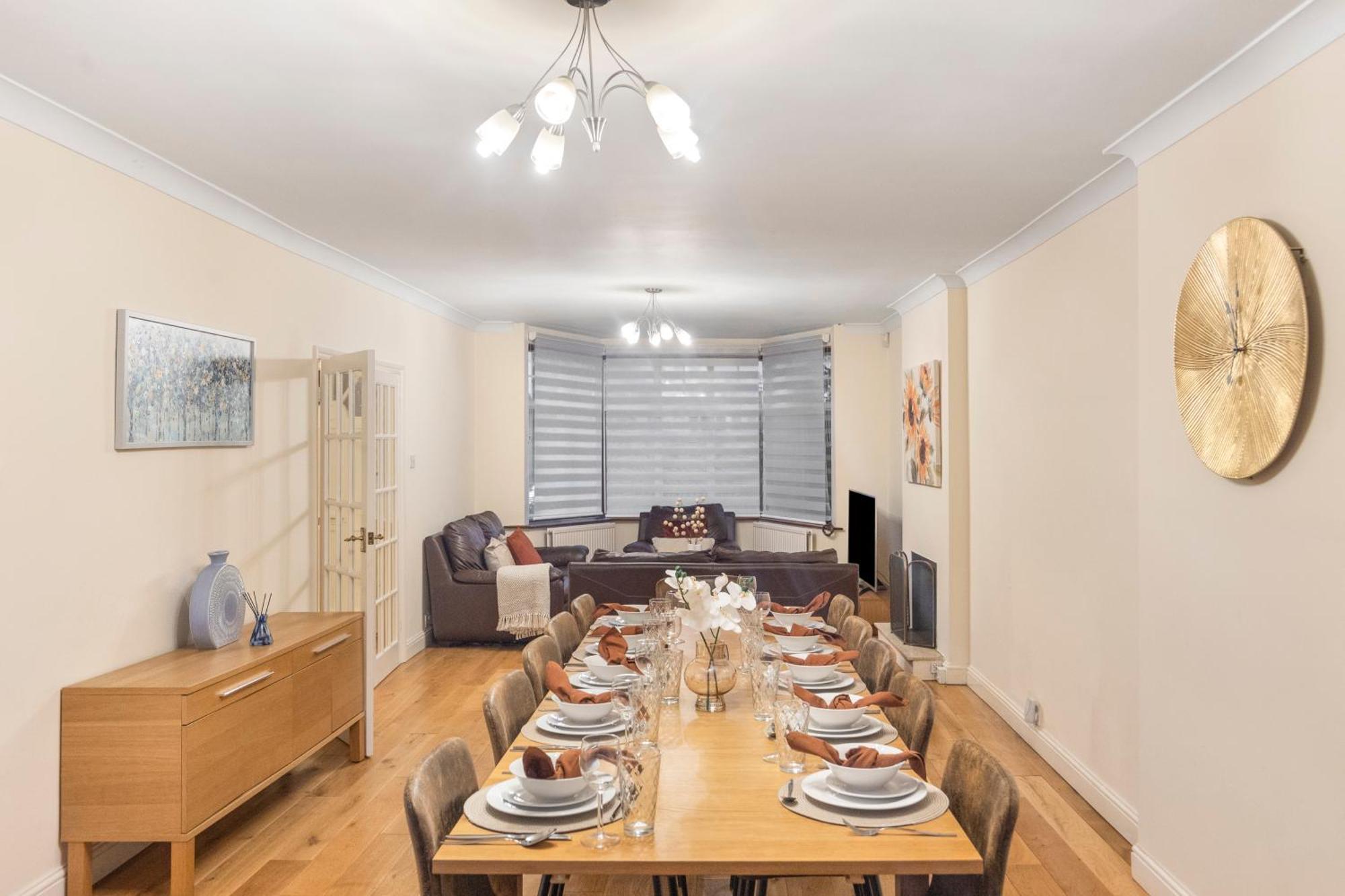 Ferienhaus Spacious 4 Bedroom House *