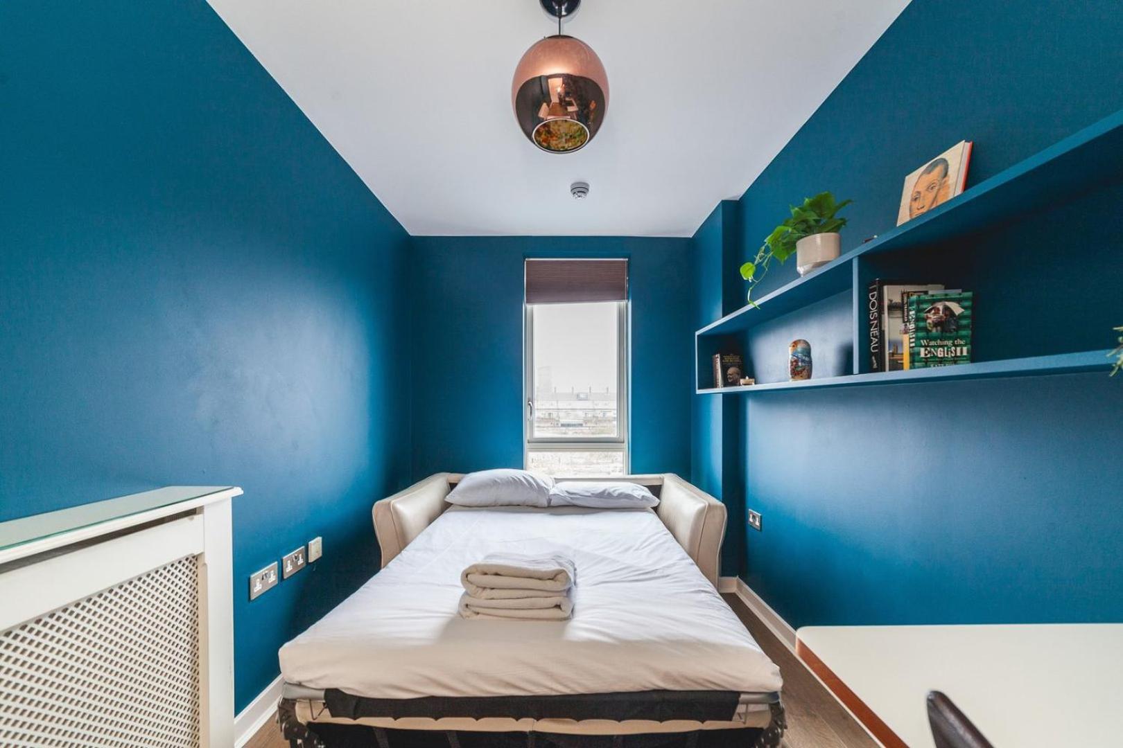 Apartment Cosy 2-bed Poplar Flat W/ Views London