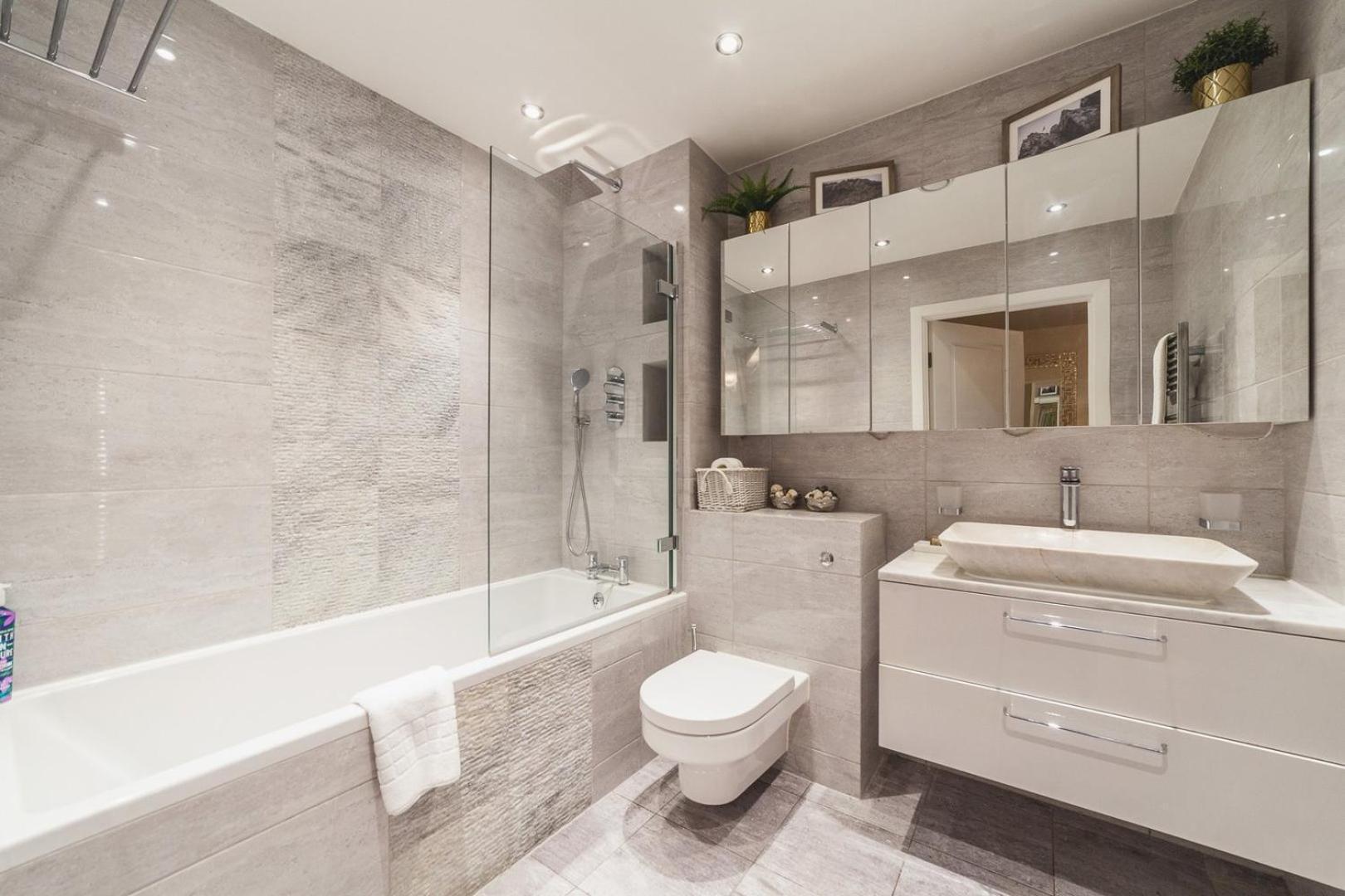Apartment Cosy 2-bed Poplar Flat W/ Views