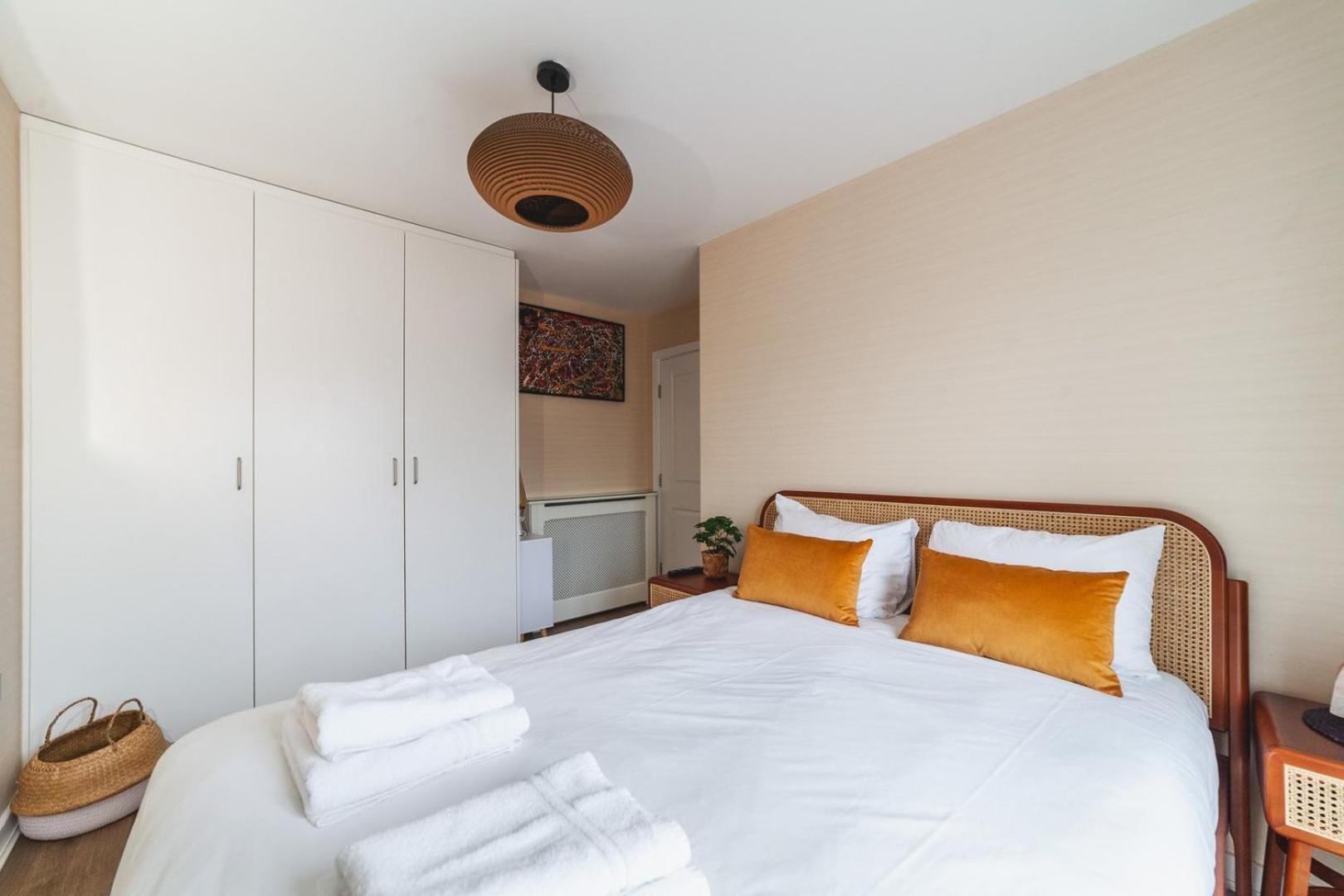 Apartment Cosy 2-bed Poplar Flat W/ Views London