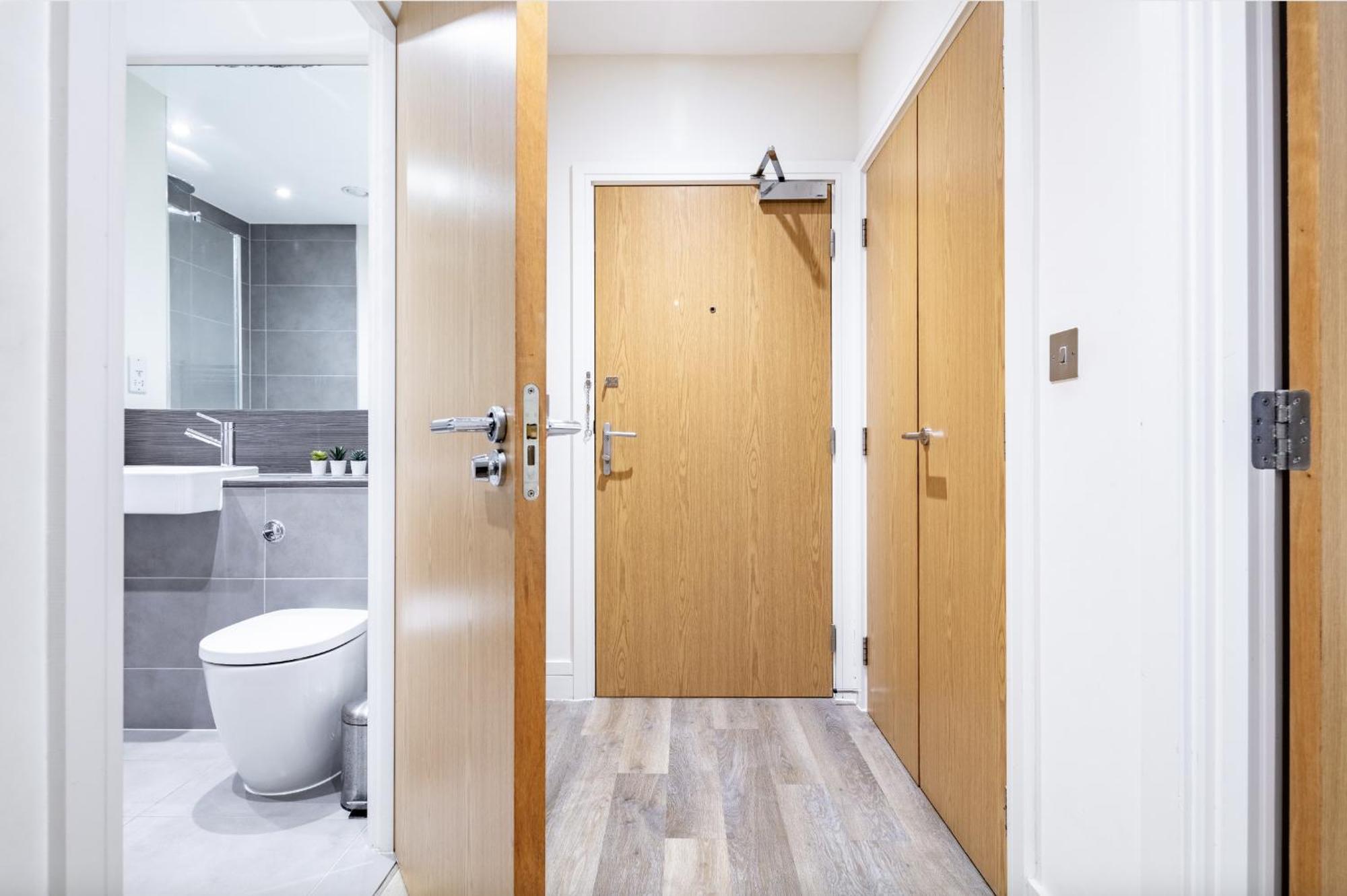 Appartement Modern New-built 1 Bedroom In Heart Of Ldn Londen