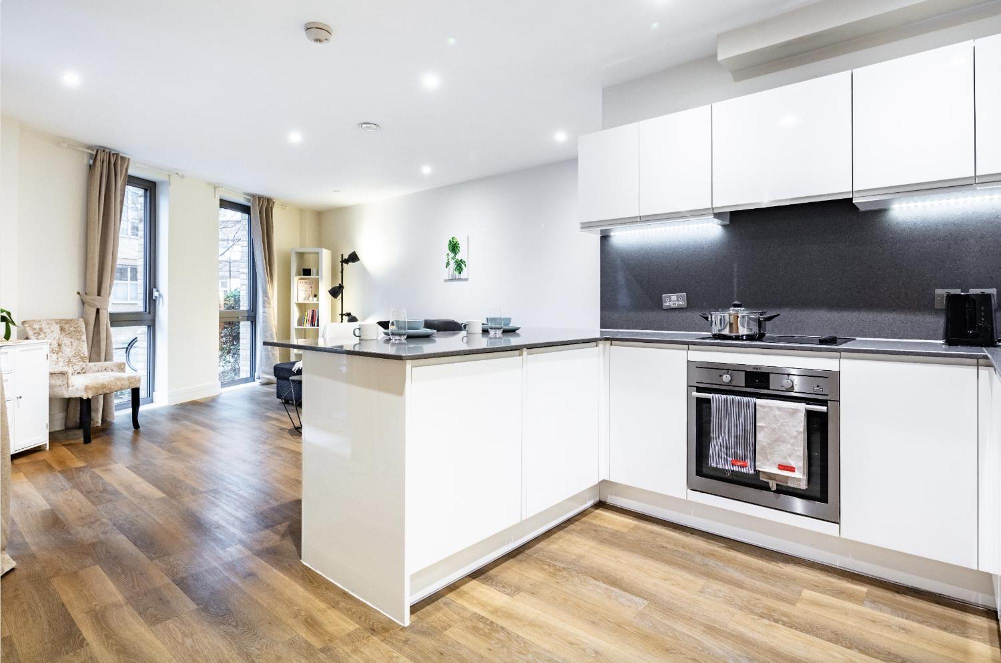 Modern New-built 1 Bedroom In Heart Of Ldn Appartement Londen