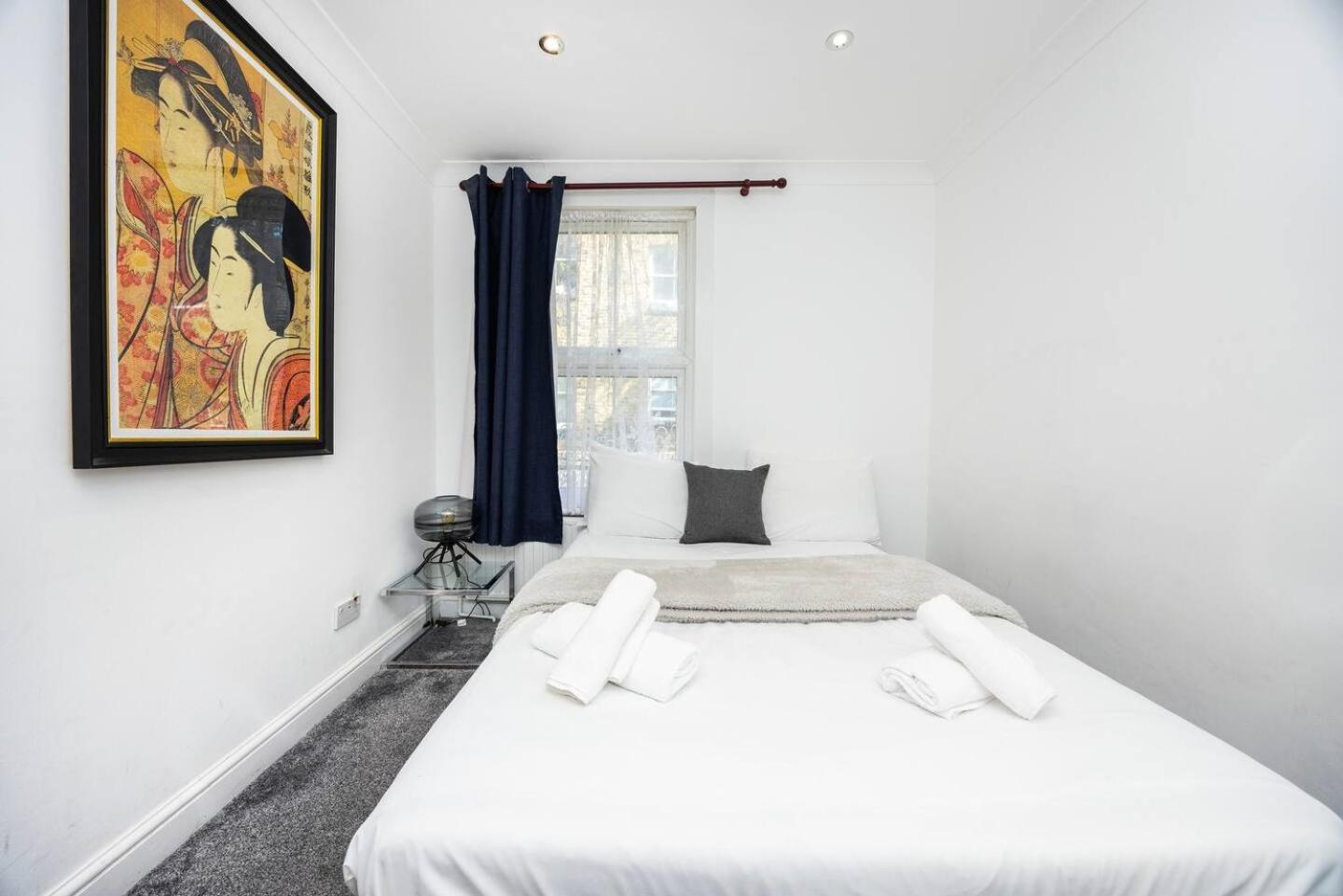 Modern - 5 Mins To Whitechapel Station London