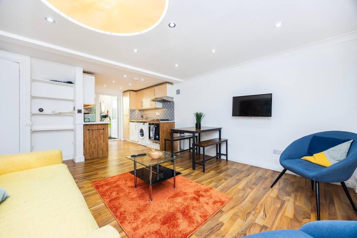 Modern - 5 Mins To Whitechapel Station *