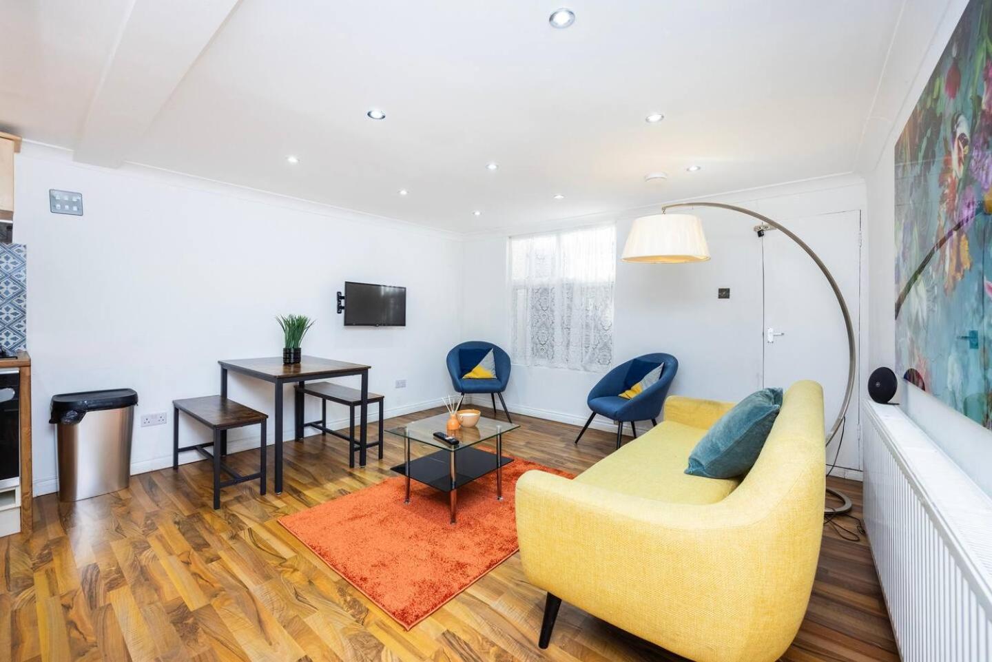 Holiday home Modern - 5 Mins To Whitechapel Station *