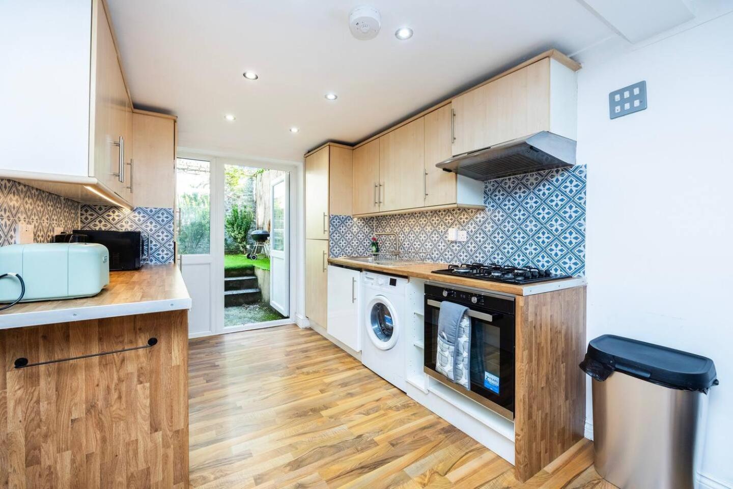Modern - 5 Mins To Whitechapel Station Holiday home