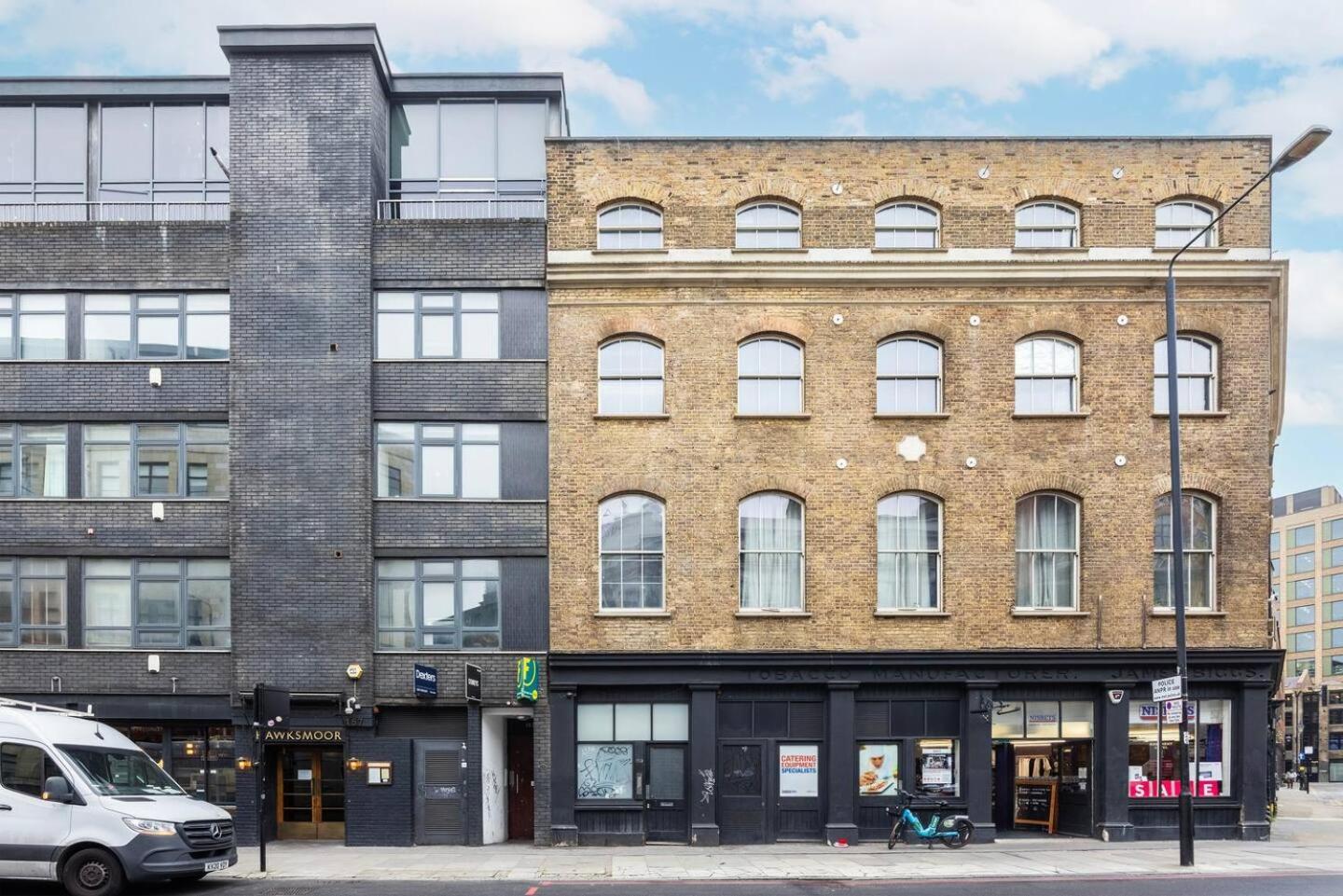 Holiday home Chic Steps From Liverpool Street *