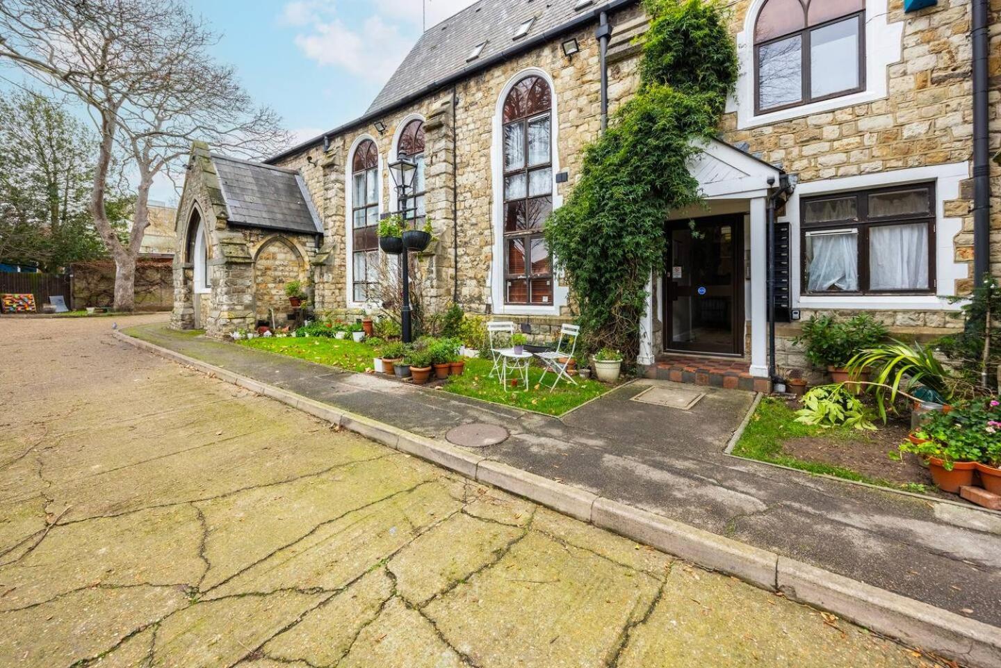 Lavish 1 Bedroom Near Tottenham Stadium Holiday home *