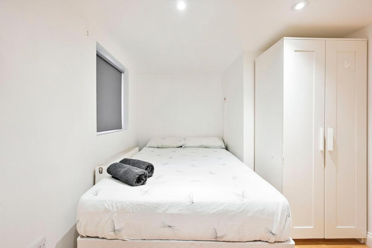 1-bedroom Flat Near Tube * Londres