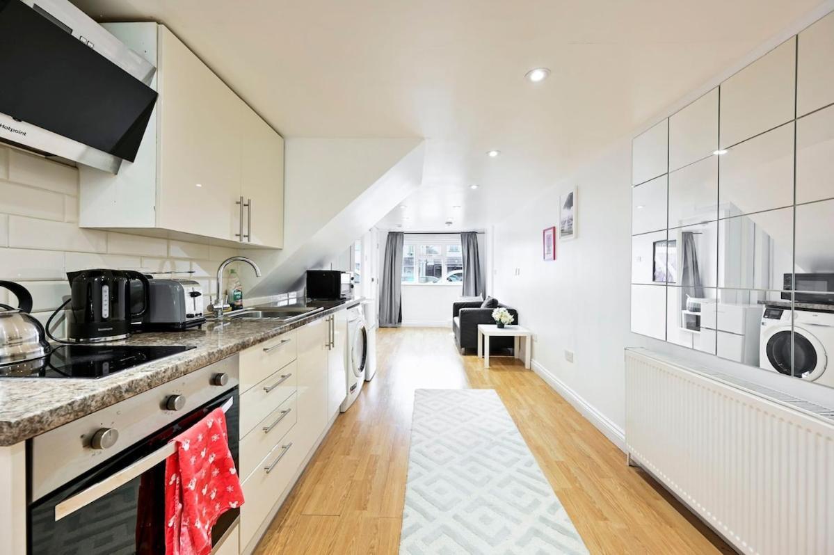 Apartamento 1-bedroom Flat Near Tube