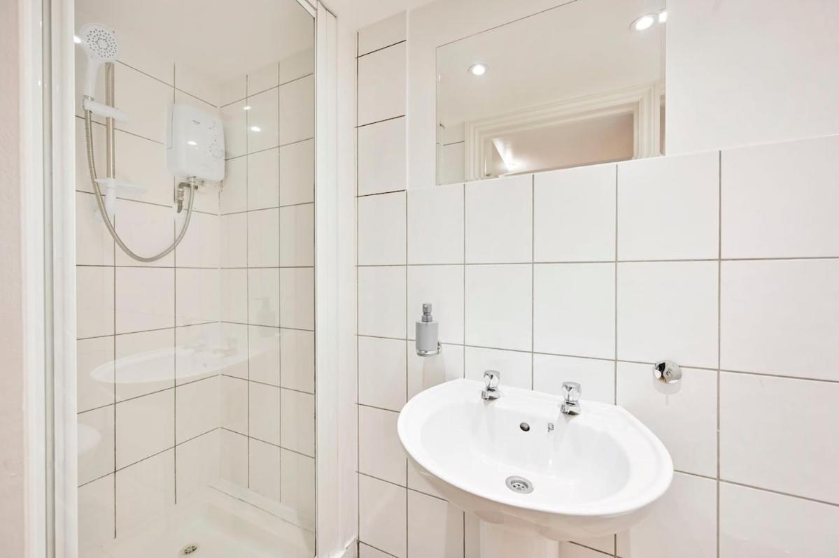 1-bedroom Flat Near Tube Londres