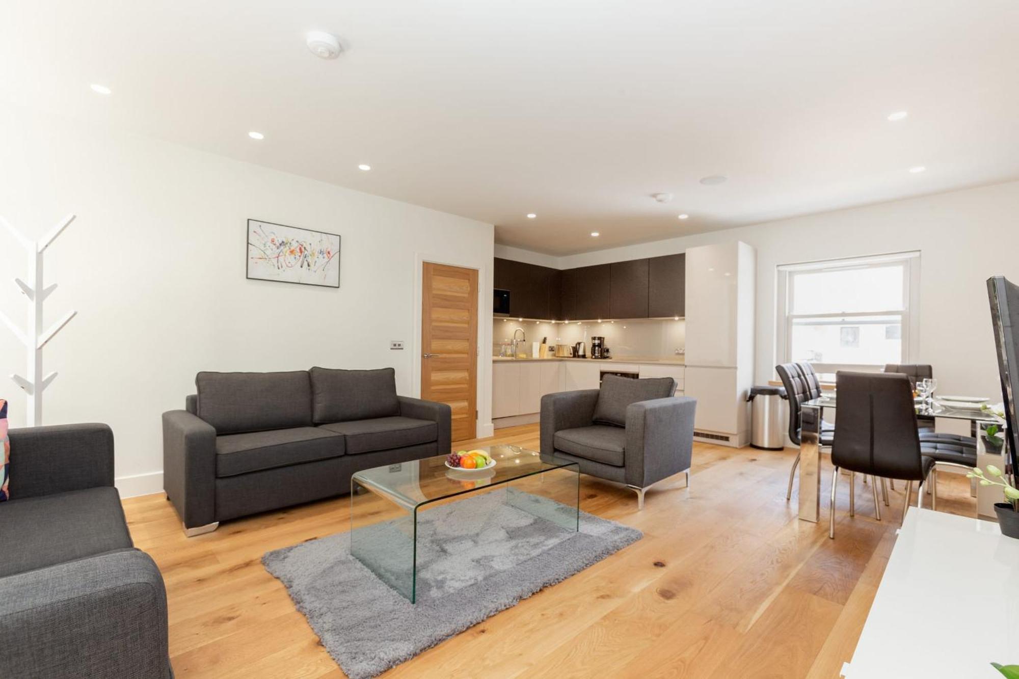 - 2br2ba By Bloomsbury Apartment