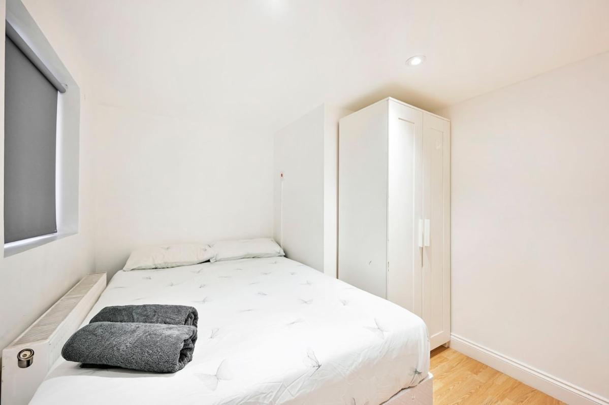 1-bedroom Flat Near Tube Apartamento Londres