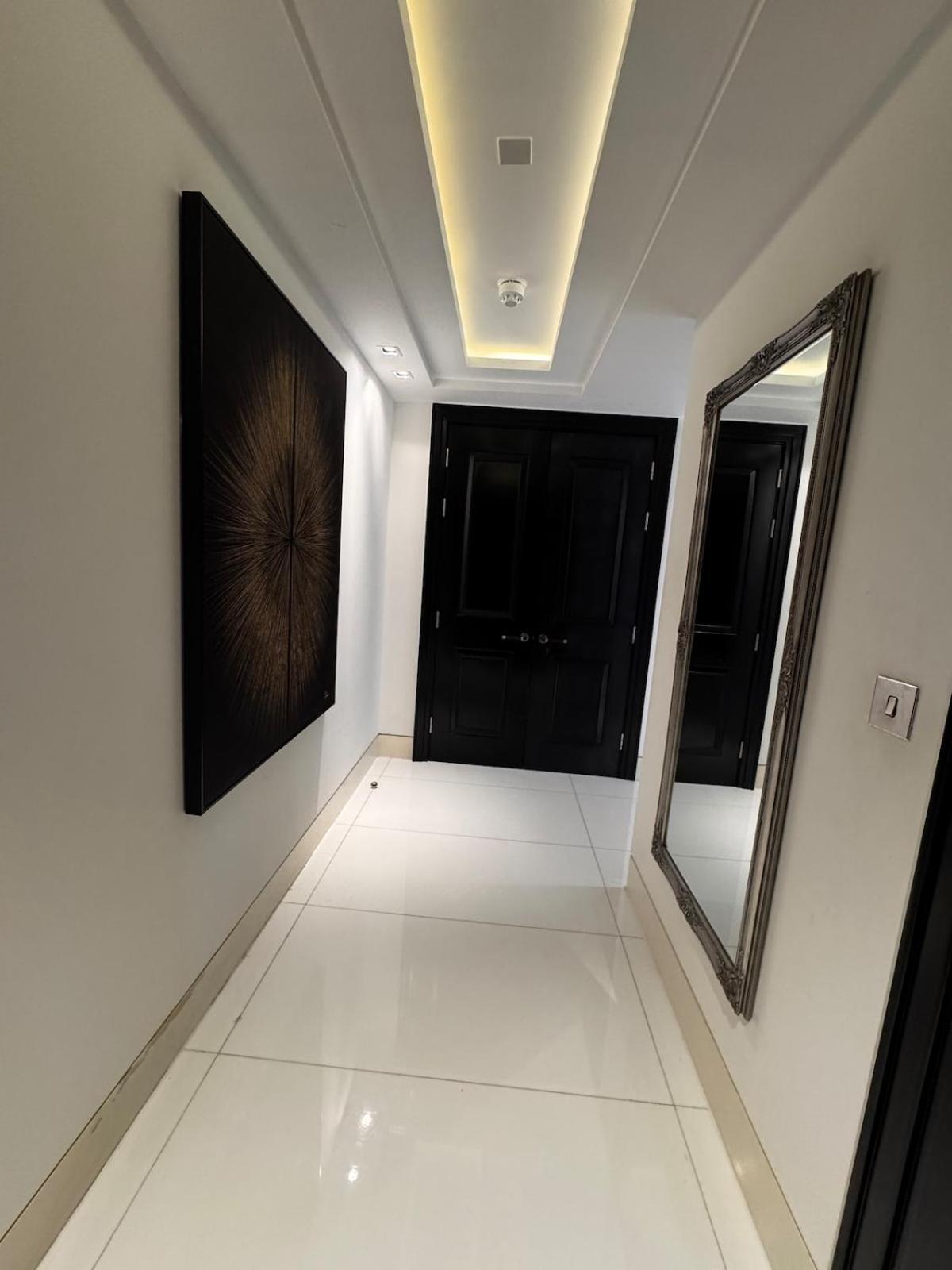 Modern 1 Bedroom Luxury