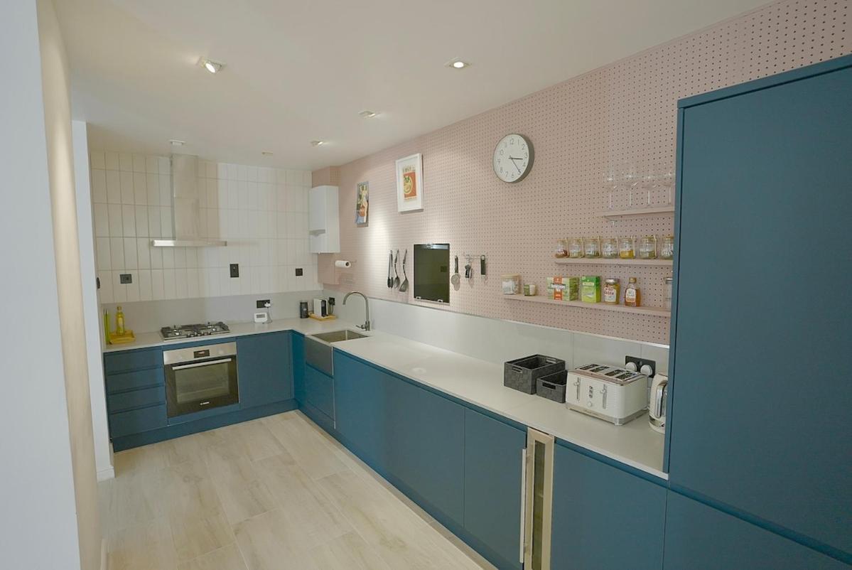 Spacious And Stylish Pad Holiday home
