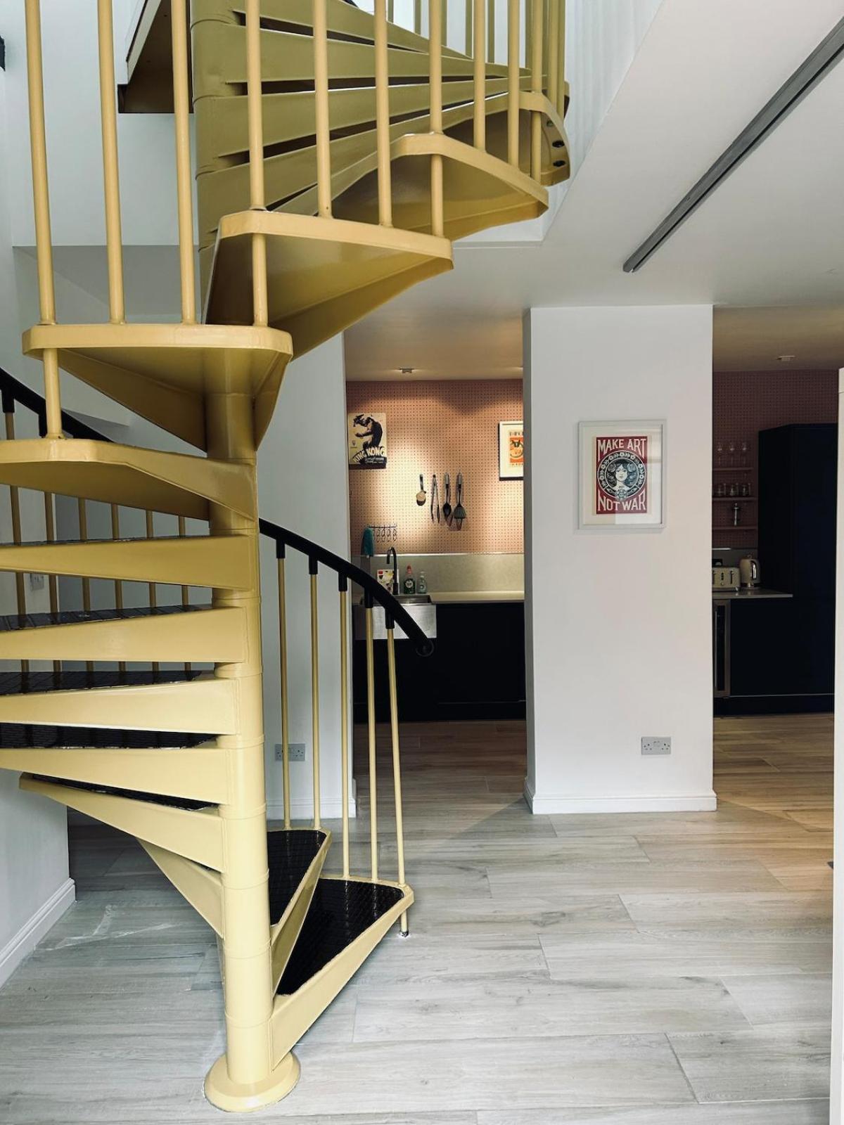 Spacious And Stylish Pad