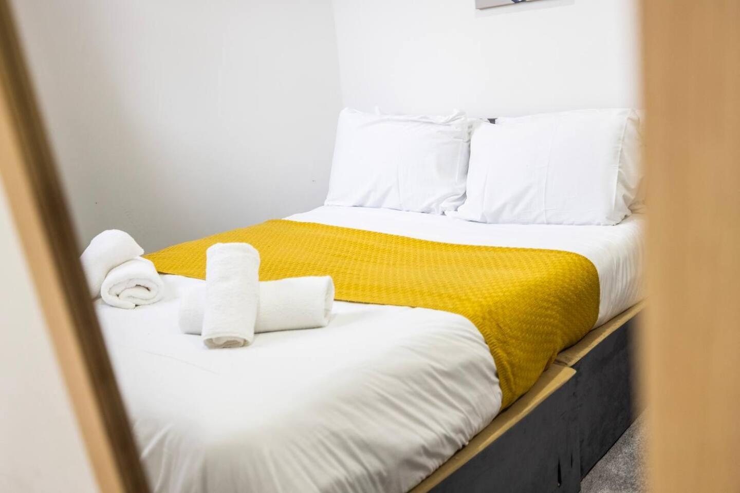 Holiday home Chic Steps From Liverpool Street *