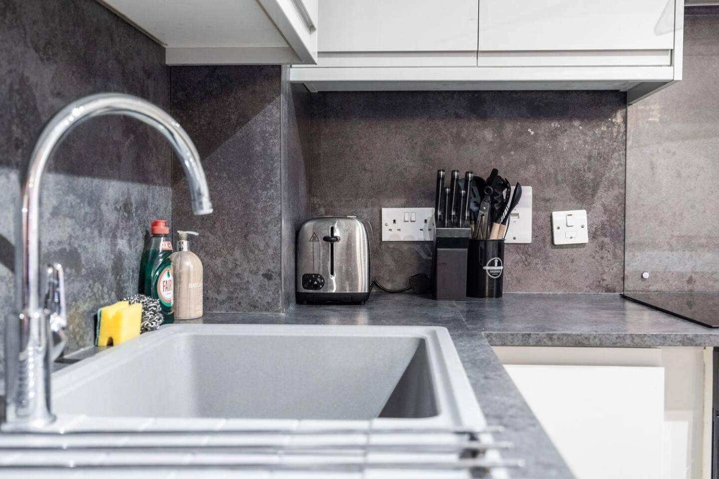 Lavish 1 Bedroom Near Tottenham Stadium London