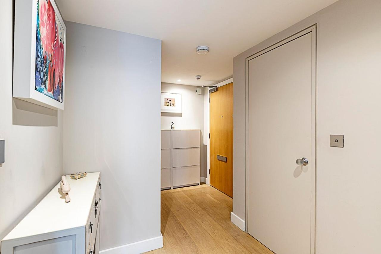 Apartment Stylish Battersea With Balcony