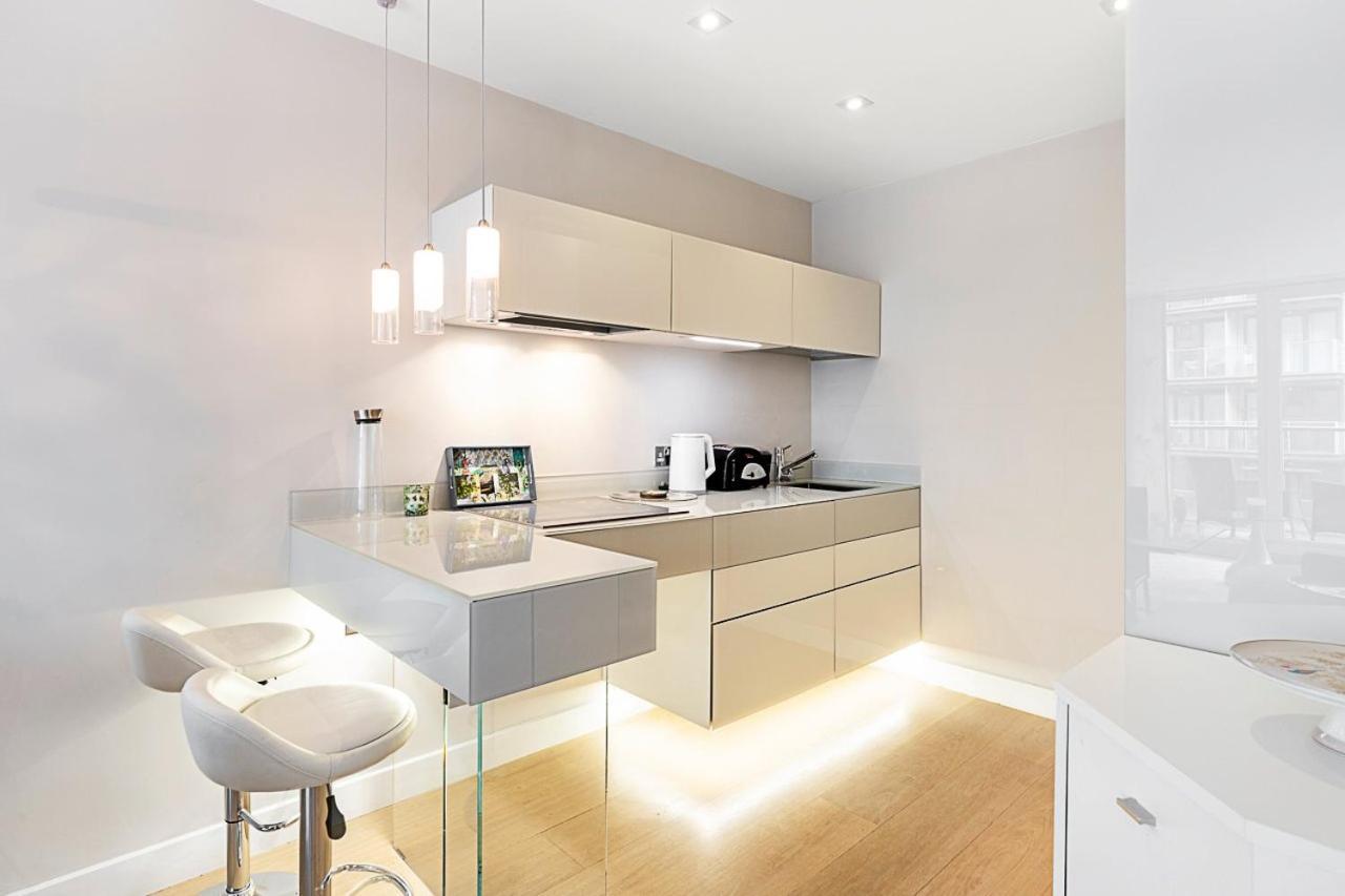 Stylish Battersea With Balcony London