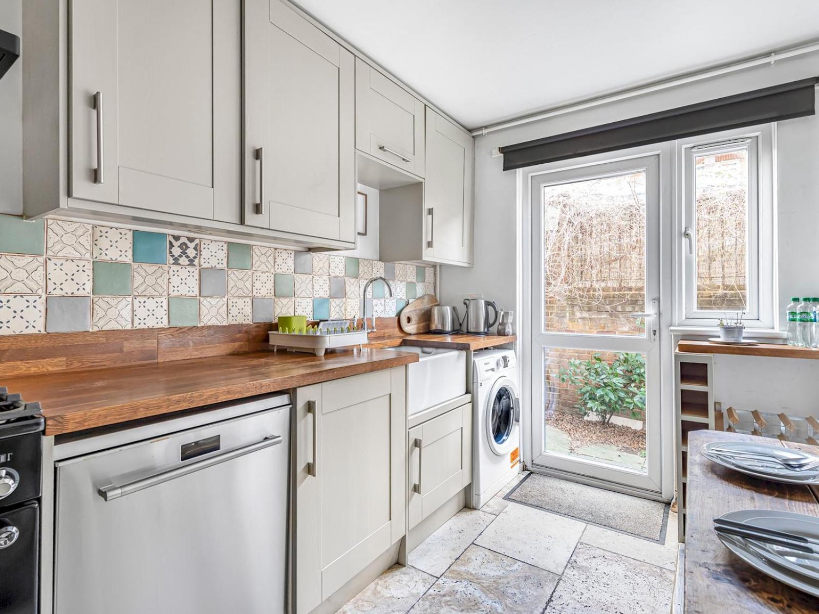 Apartment Elephant Castle Pass The Keys London