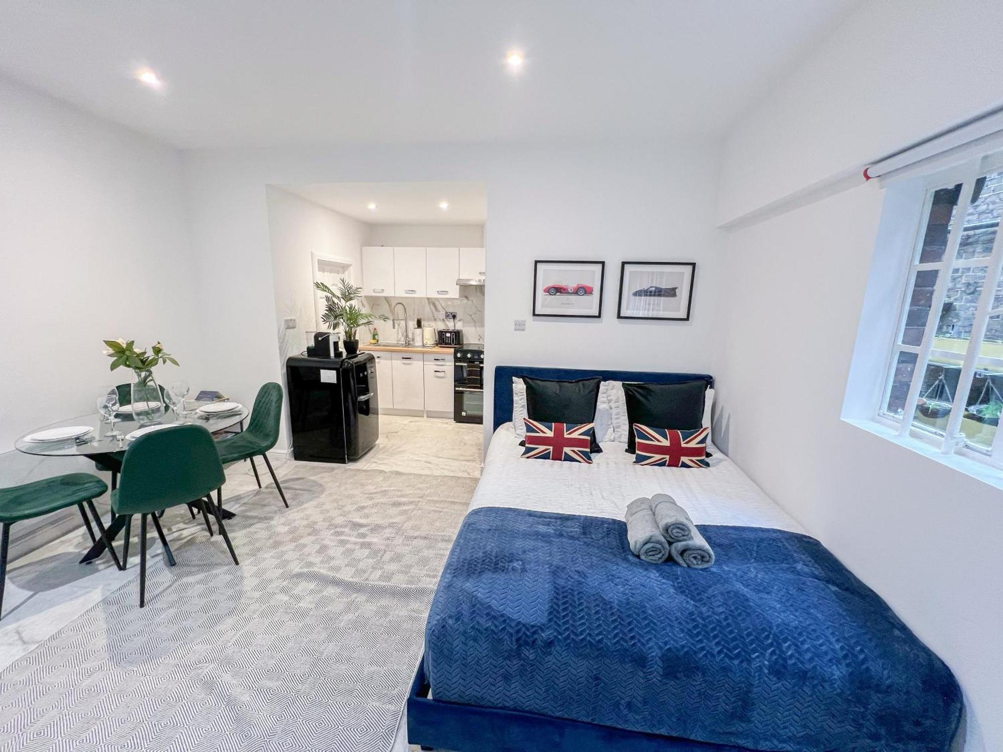 Sleek 1-bed Flats In Euston, Islington Near Regents Park *