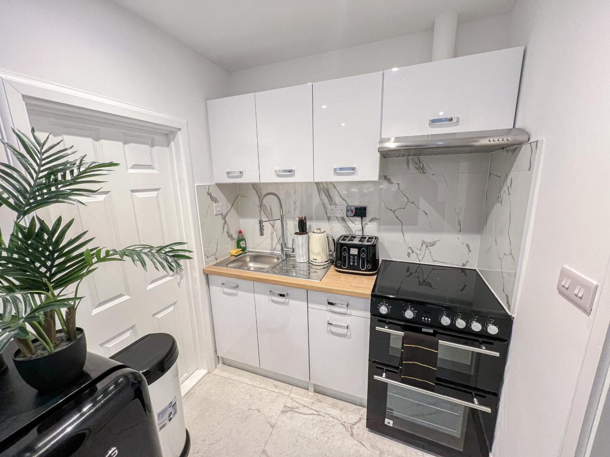 Sleek 1-bed Flats In Euston, Islington Near Regents Park * London
